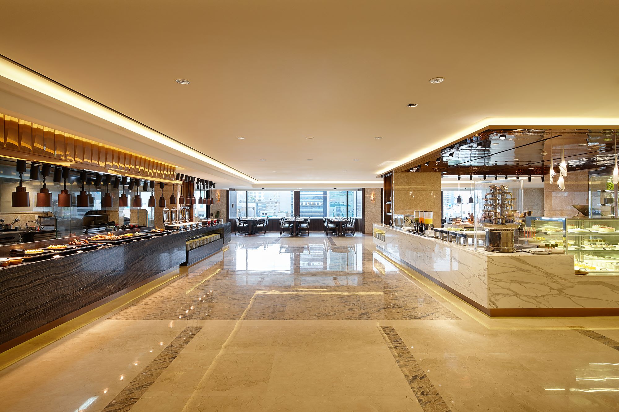 ビュッフェレストラン 「ラーセヌ」