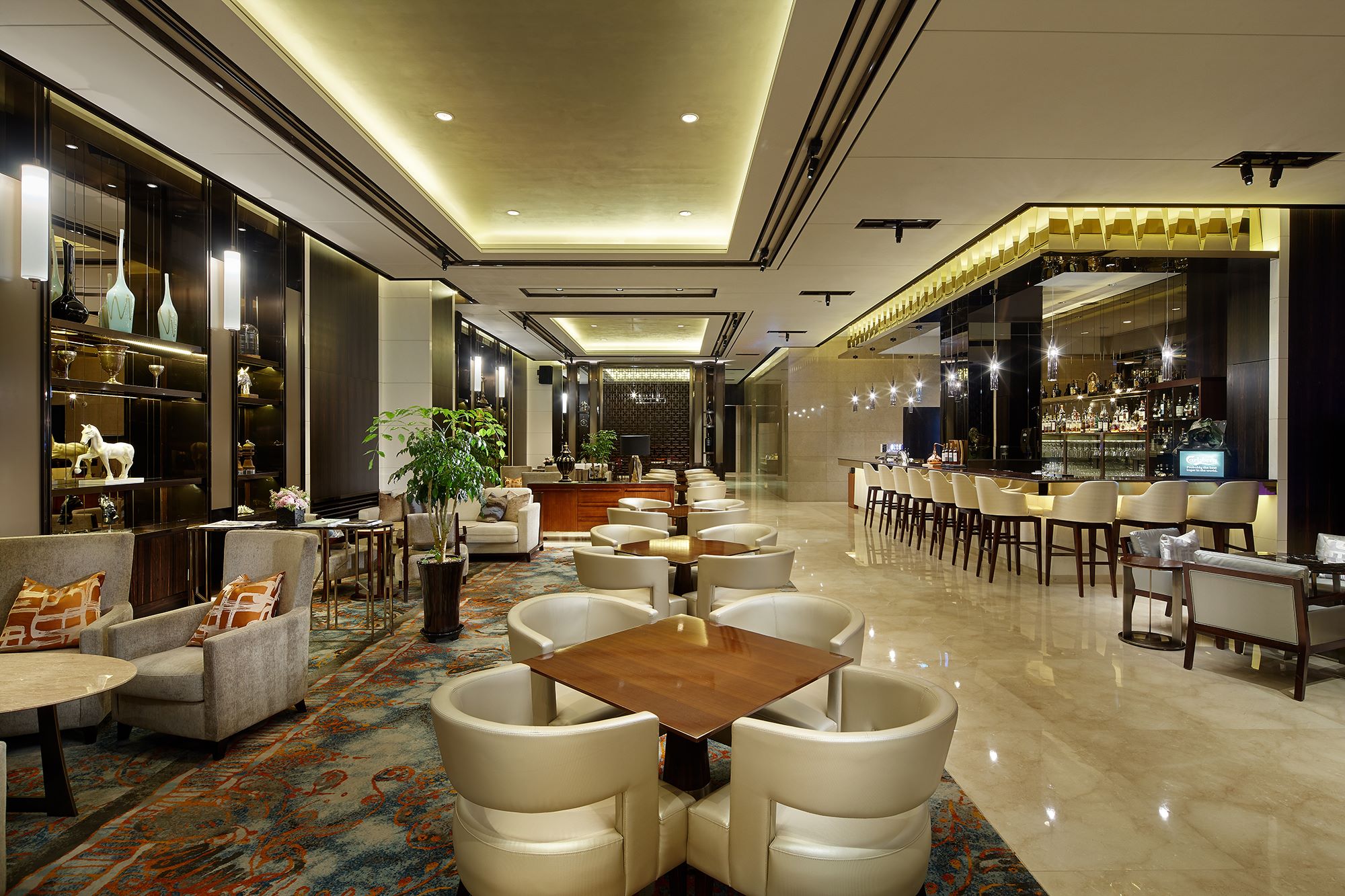 「ザラウンジ」