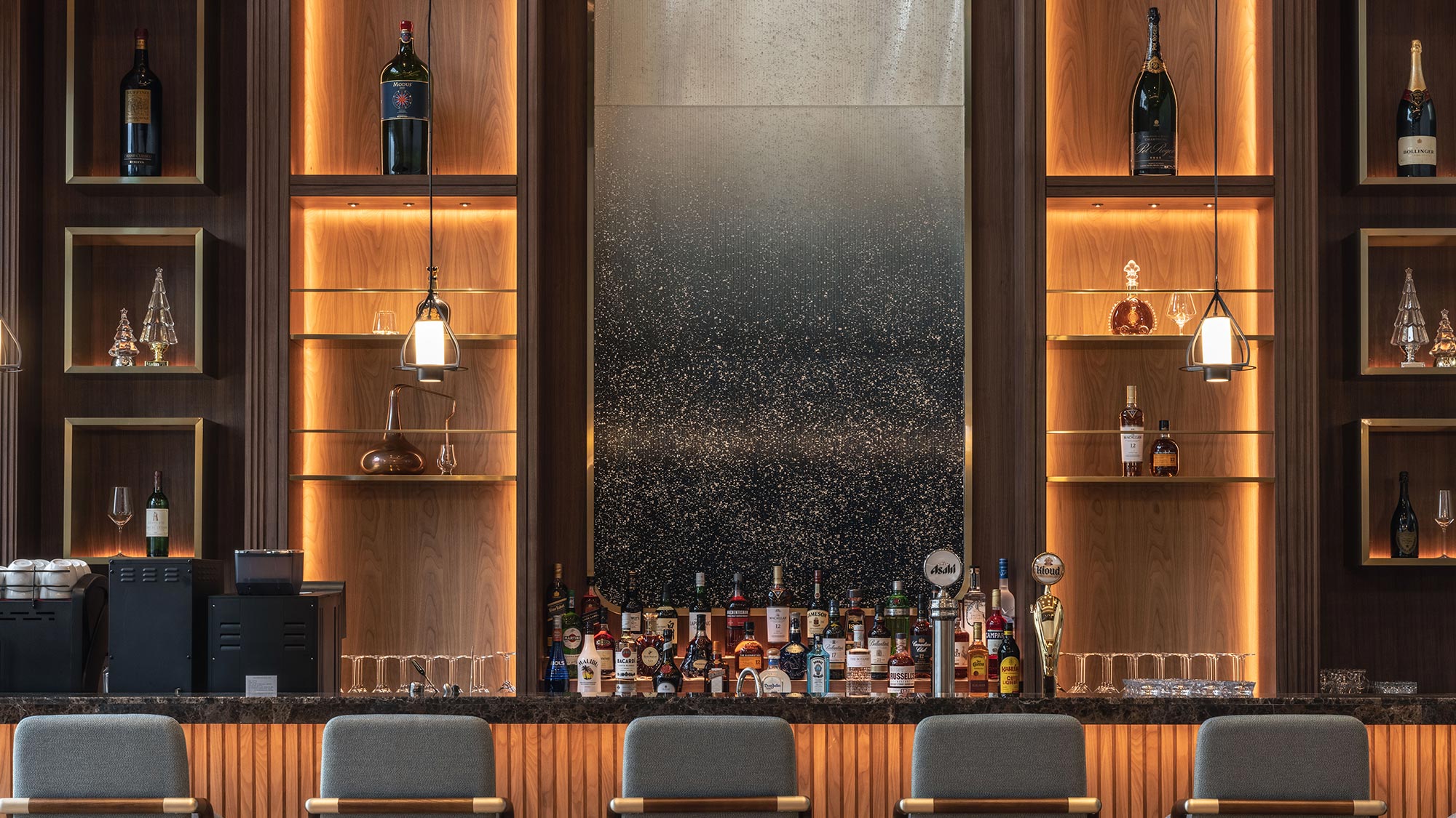 レストラン 「ブルーヘイブン」