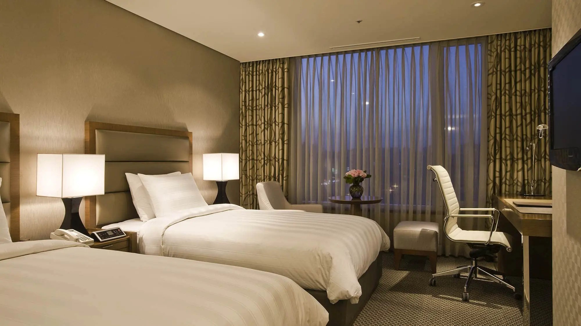 デラックスツイン