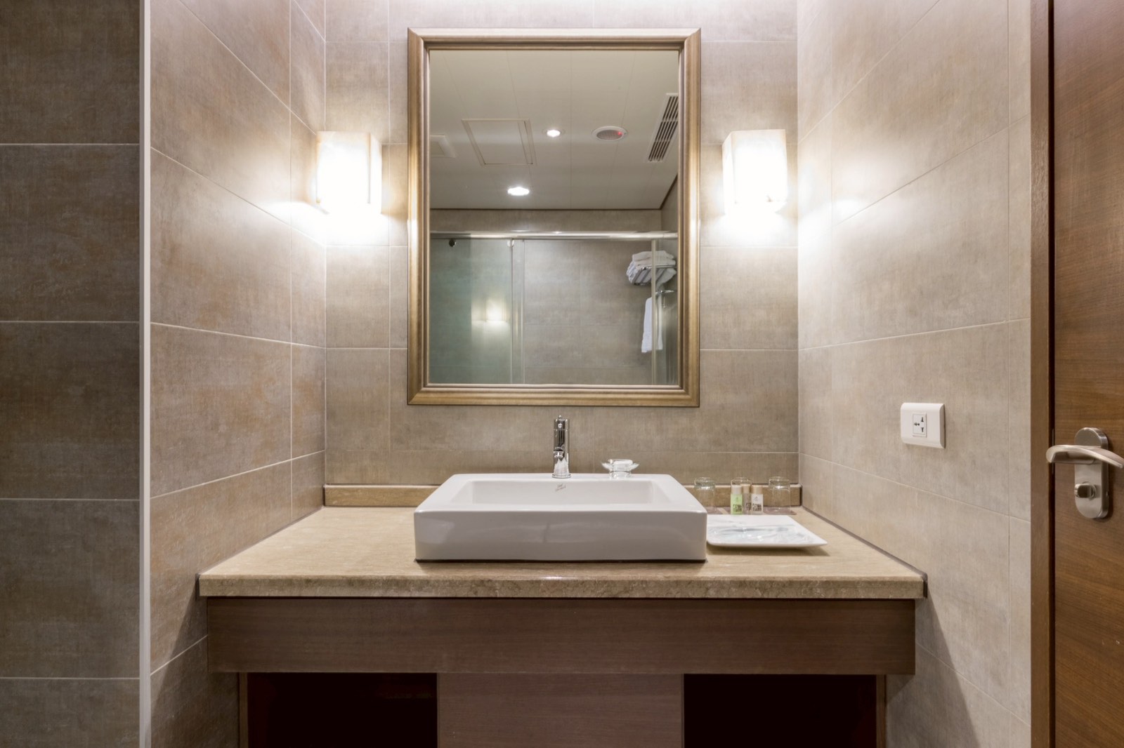 スタンダードツインルーム（浴室）