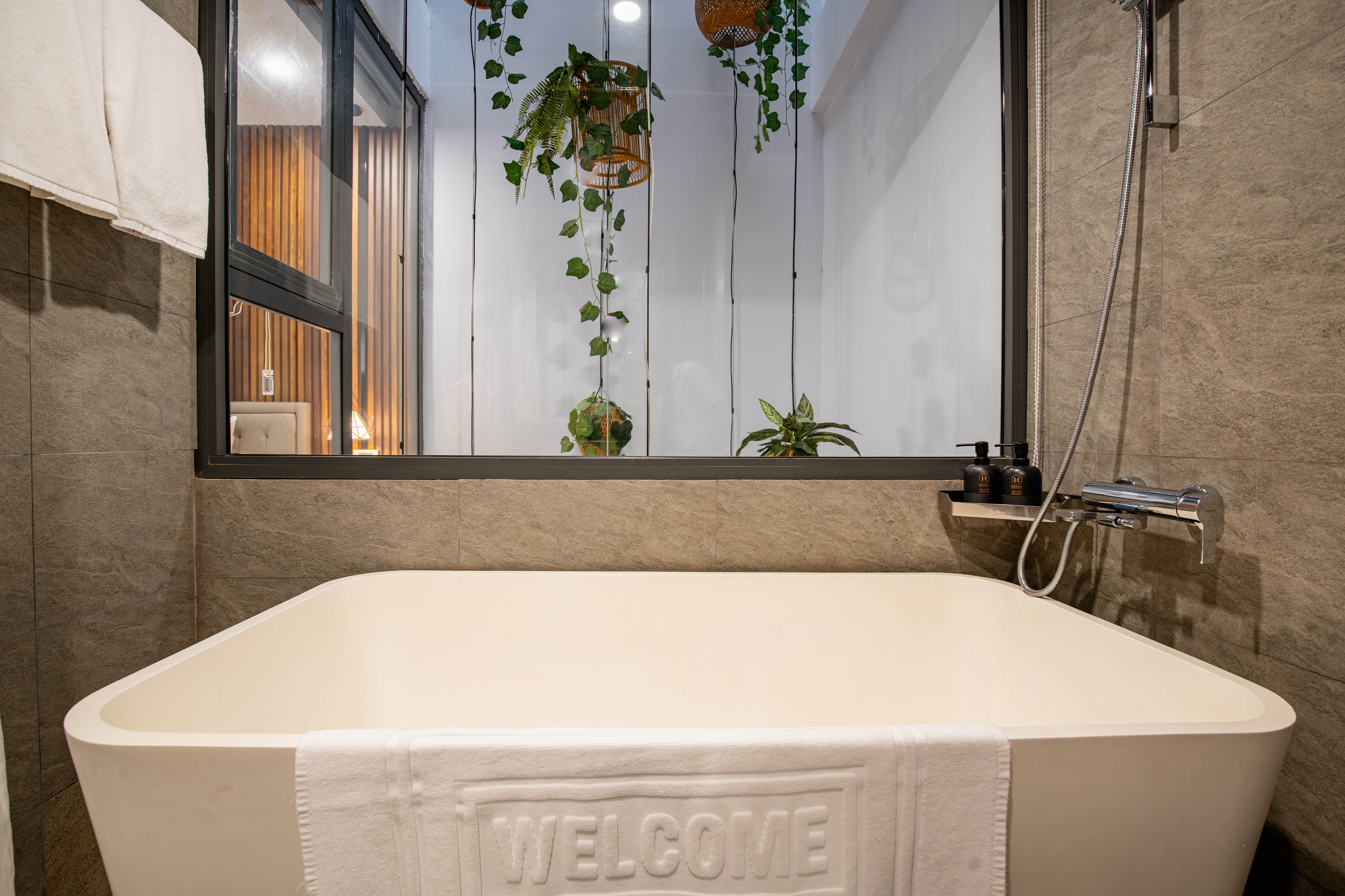 Superior Double_bathtub