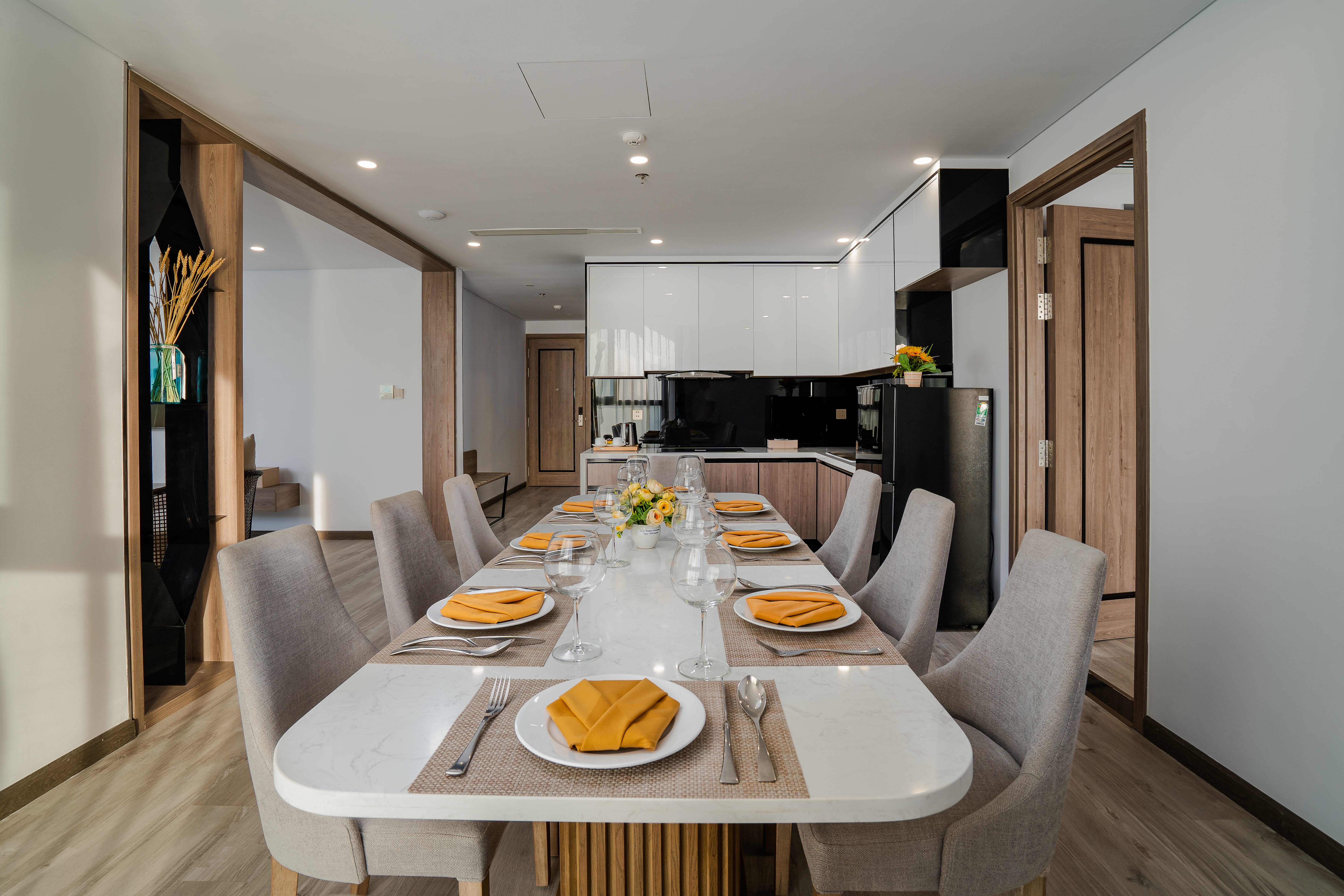 Two Bedroom Riverview Apartment with Kitchen