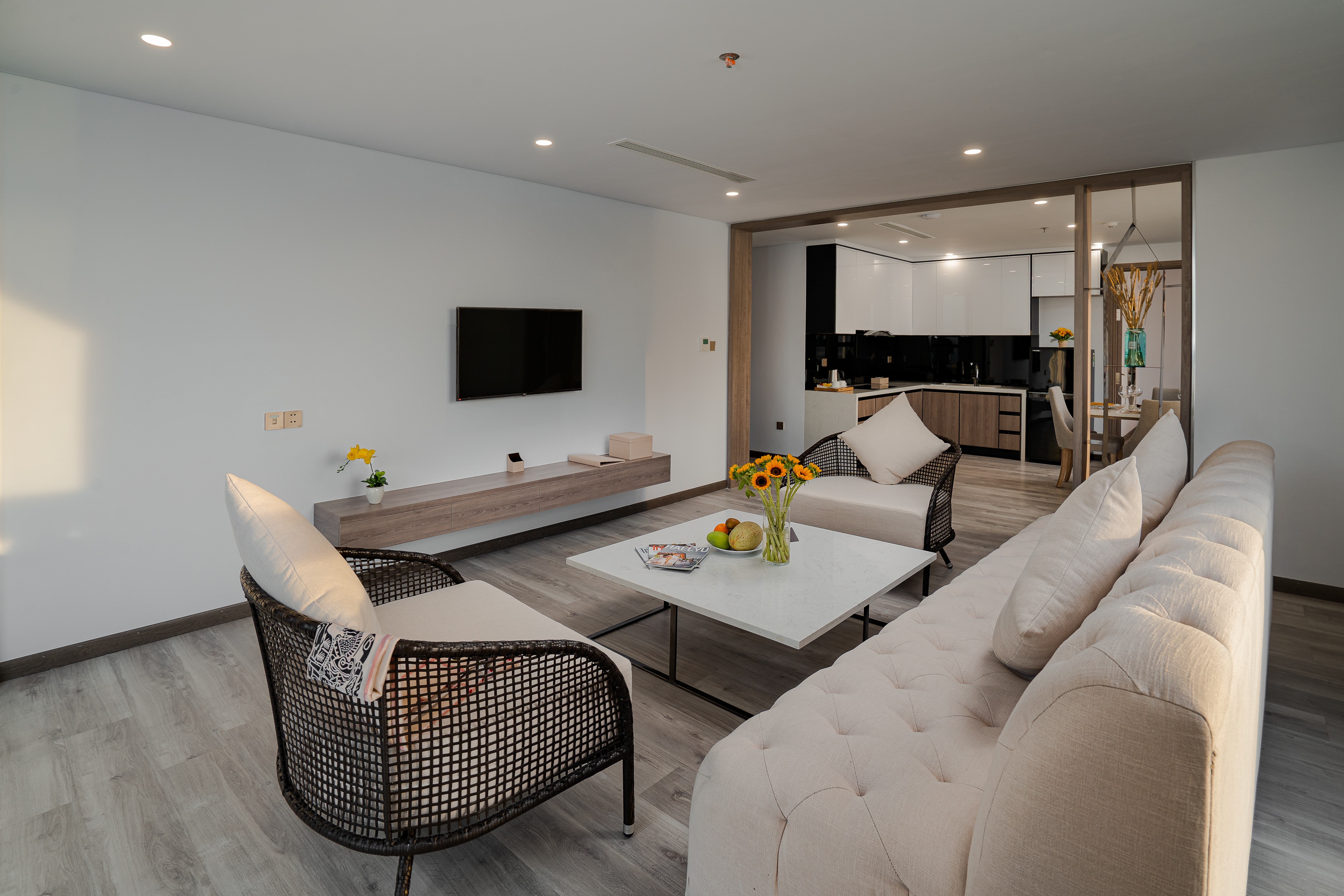 Two Bedroom Riverview Apartment with Kitchen