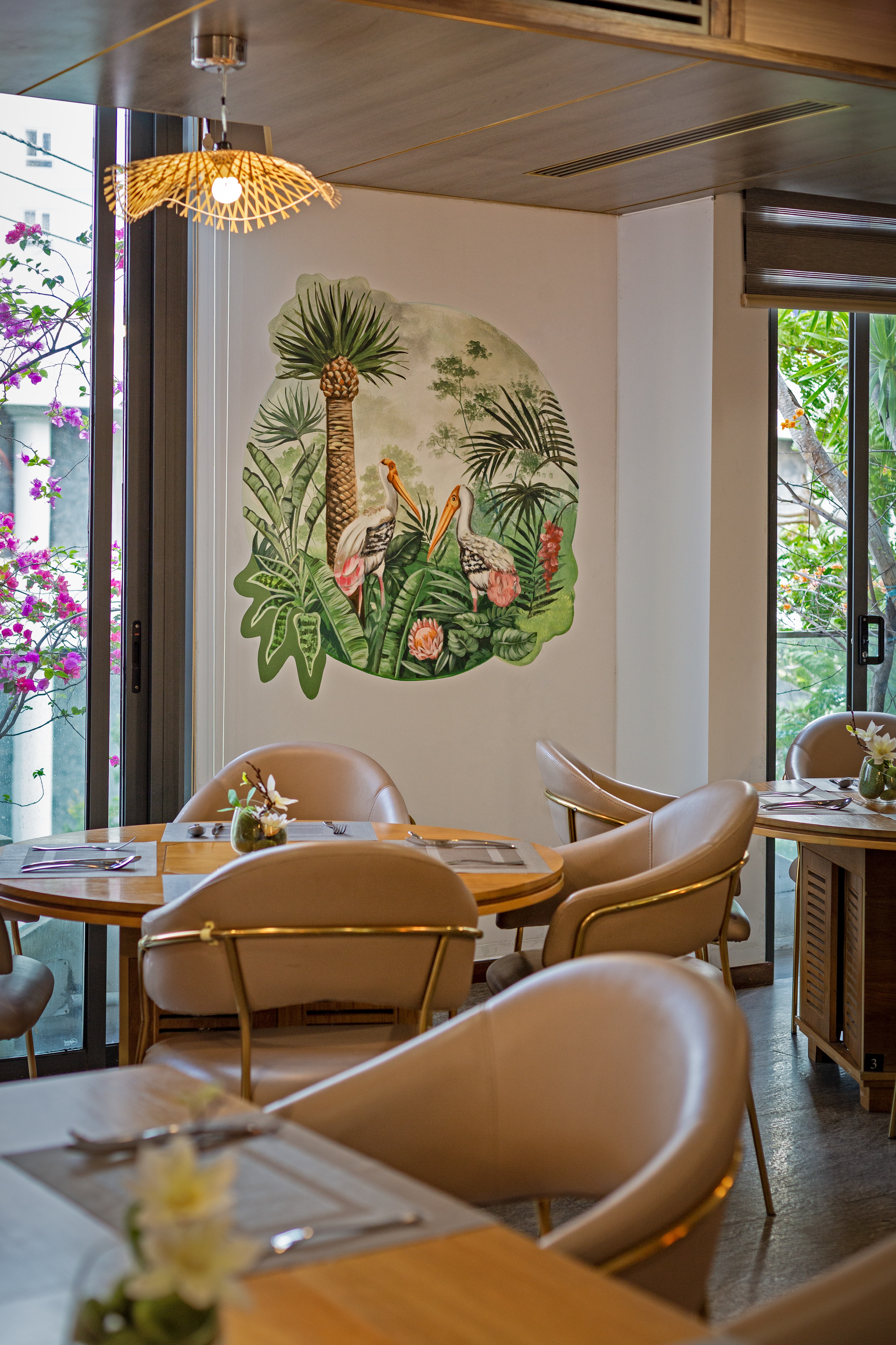 M&Agrave;NH Vietnamese Cuisine Restaurant