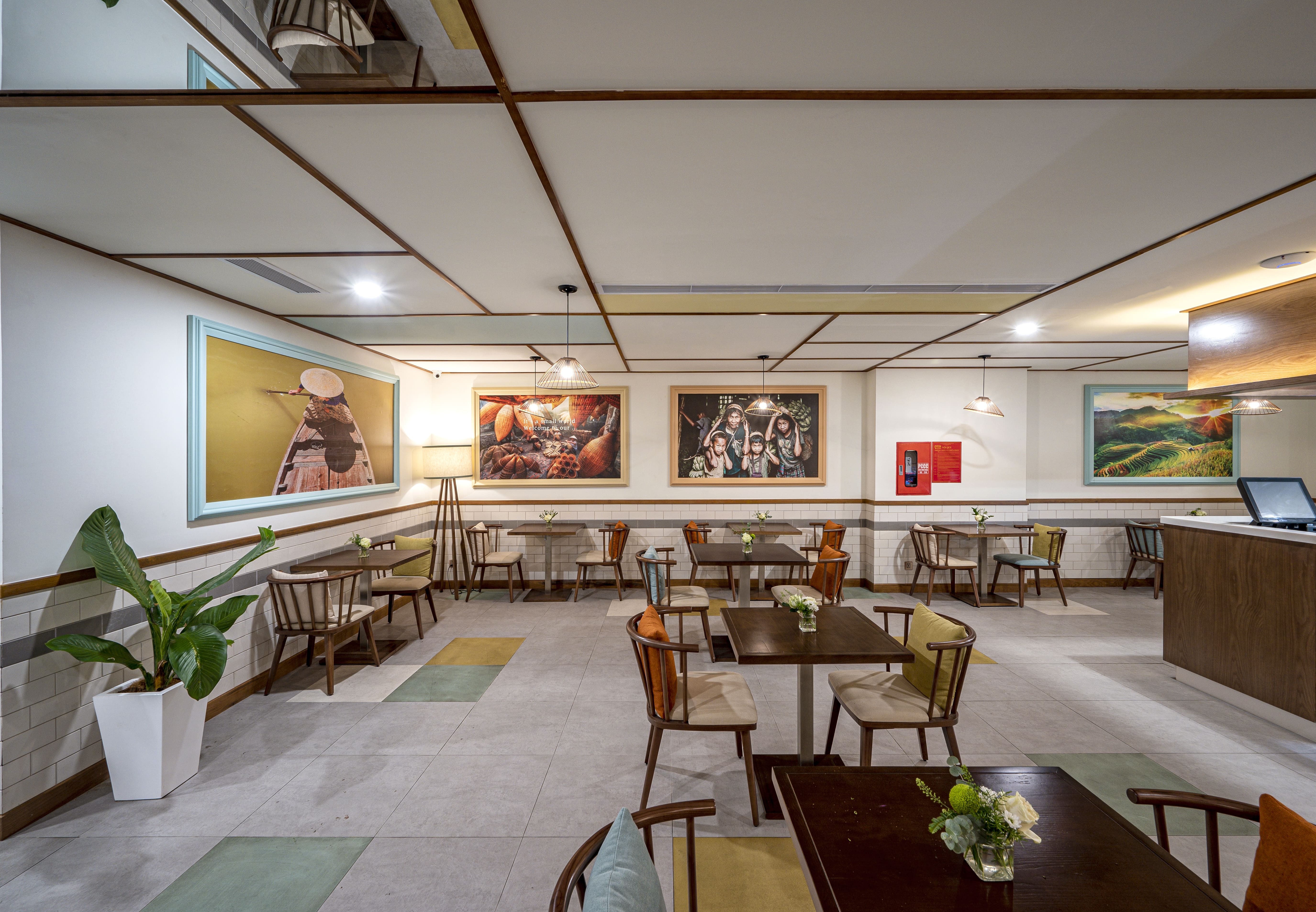 ロビーラウンジ