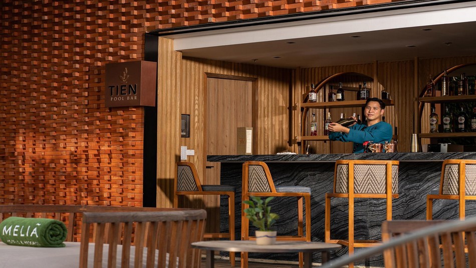 「Tien」プールバー