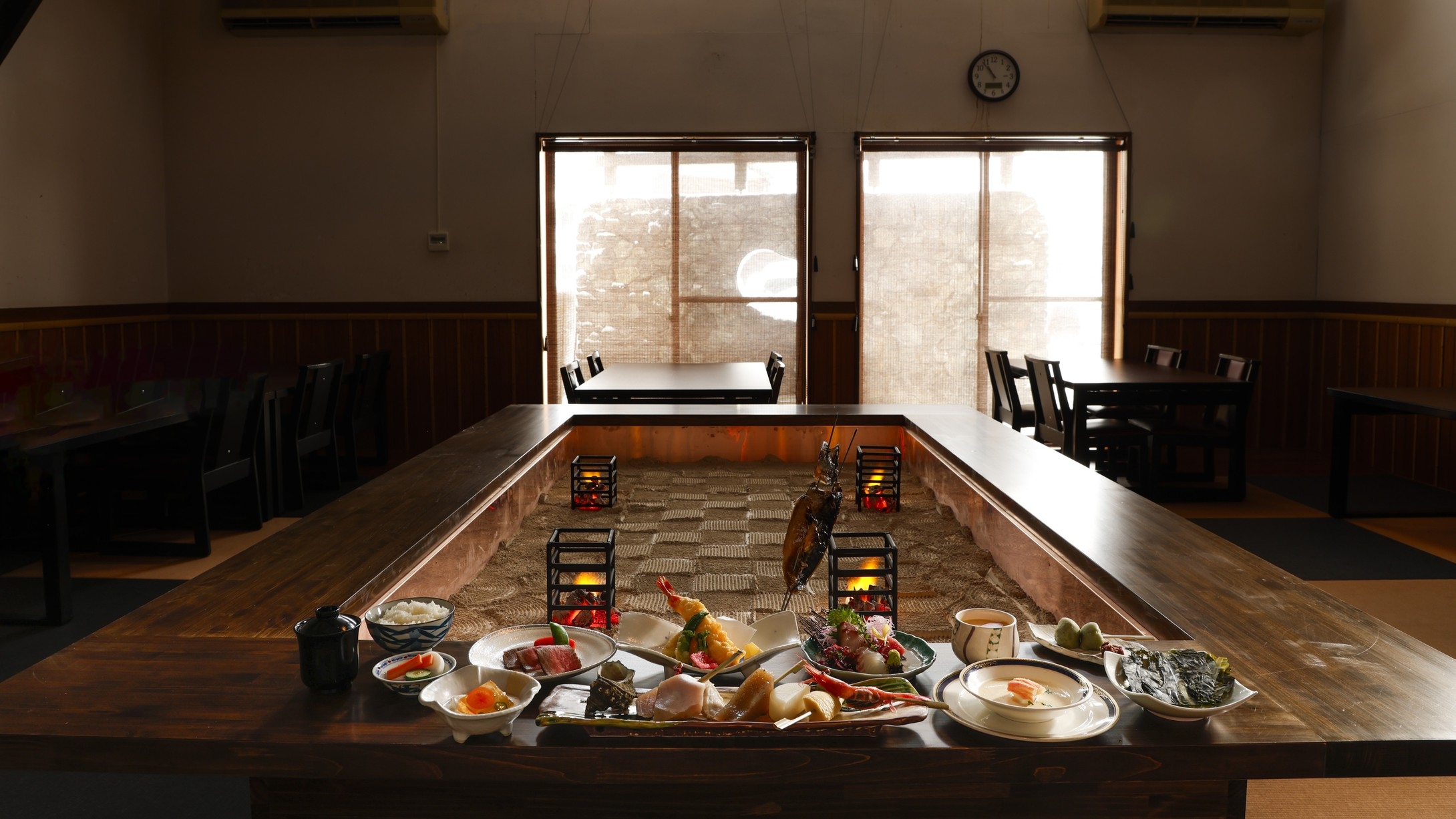 【春・炭火炙り会席】囲炉裏で焼く「焼蟹」がメイン！京丹後の魅力を味わうスタンダードプラン！