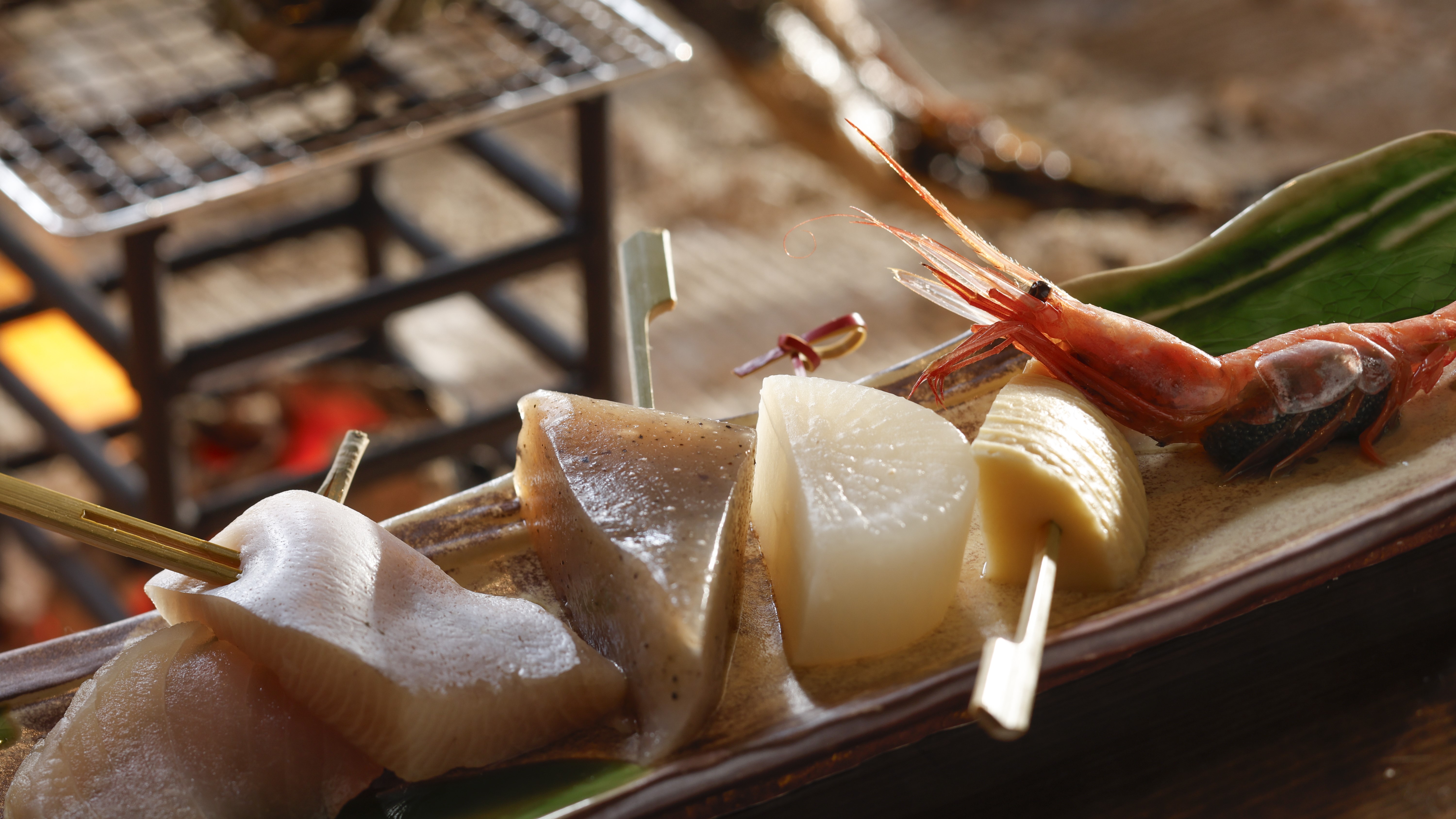 【通年のお料理】2025年春に新設の囲炉裏で味わう「うみゃあもんの炭火・炙り焼き」