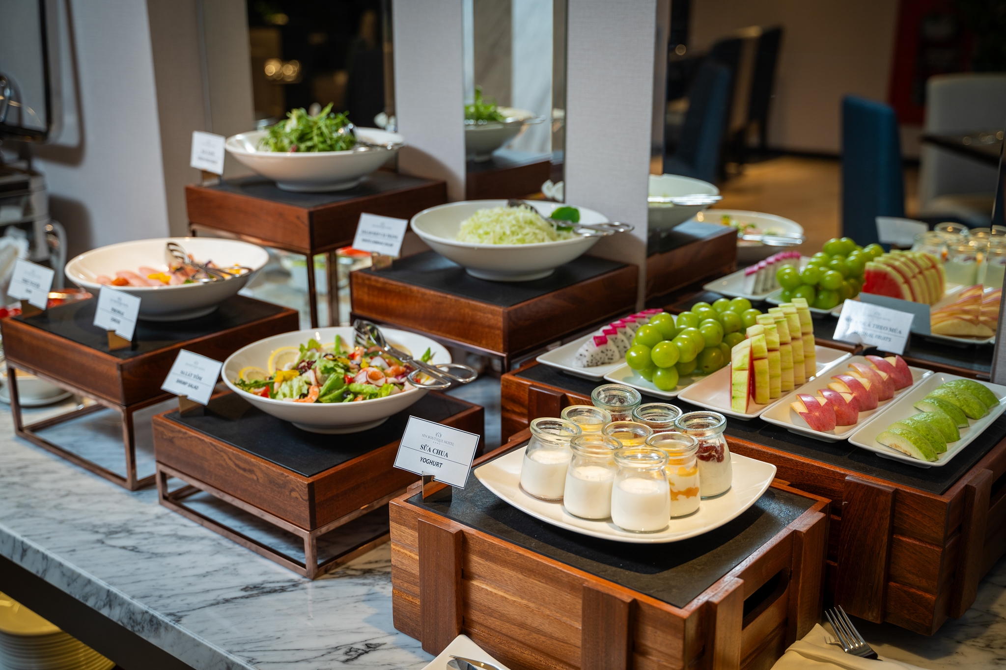 食品（ブッフェ式）