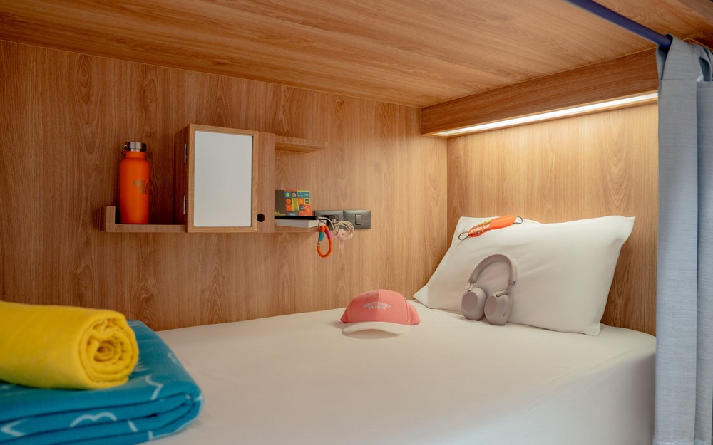 【女性専用】4人部屋のベッド