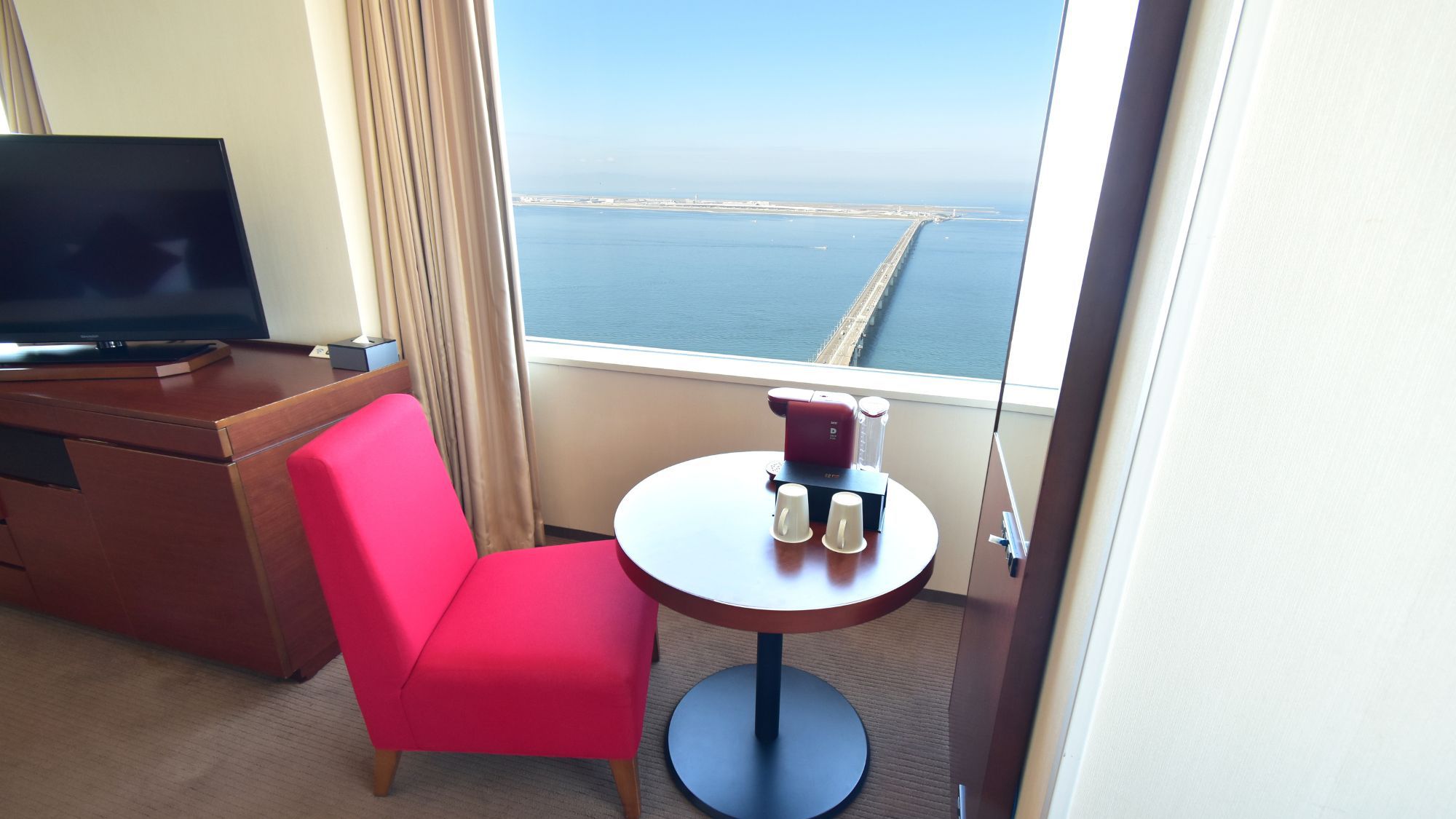 プレミアデラックスコーナーツイン エアポートビュー