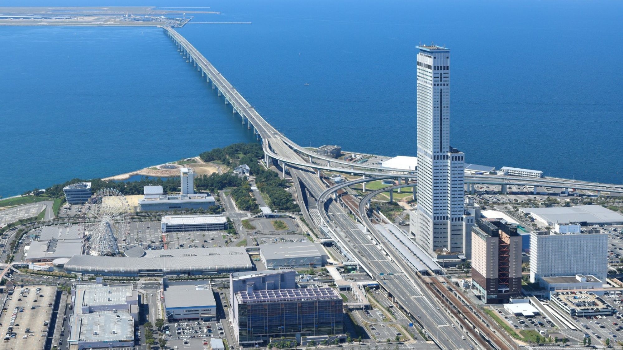 【LUXDAYSベストレート】高層階スイートルーム（朝食付）