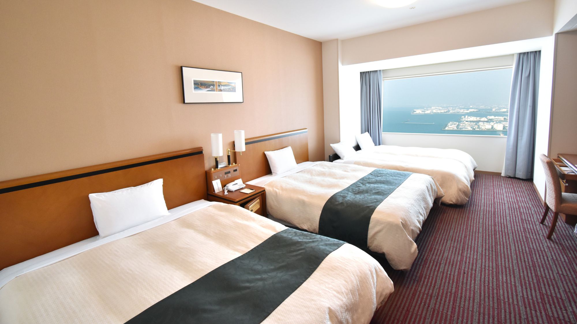 フォース（デラックスコーナーツイン＋エキストラベッド）