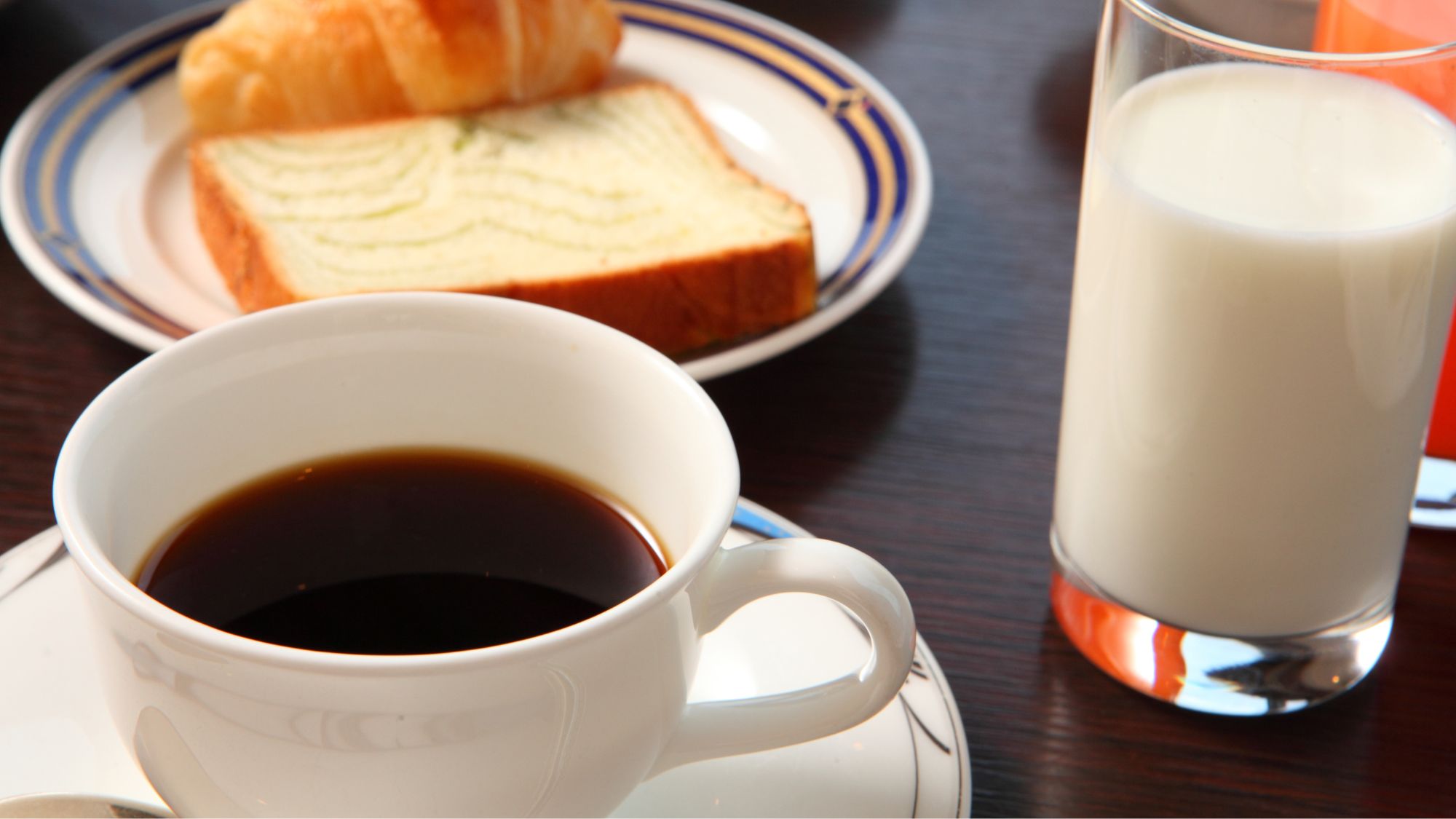 ■ご朝食 ■54階 スカイダイニング256「スターゲイト」■『モーニングブッフェ』