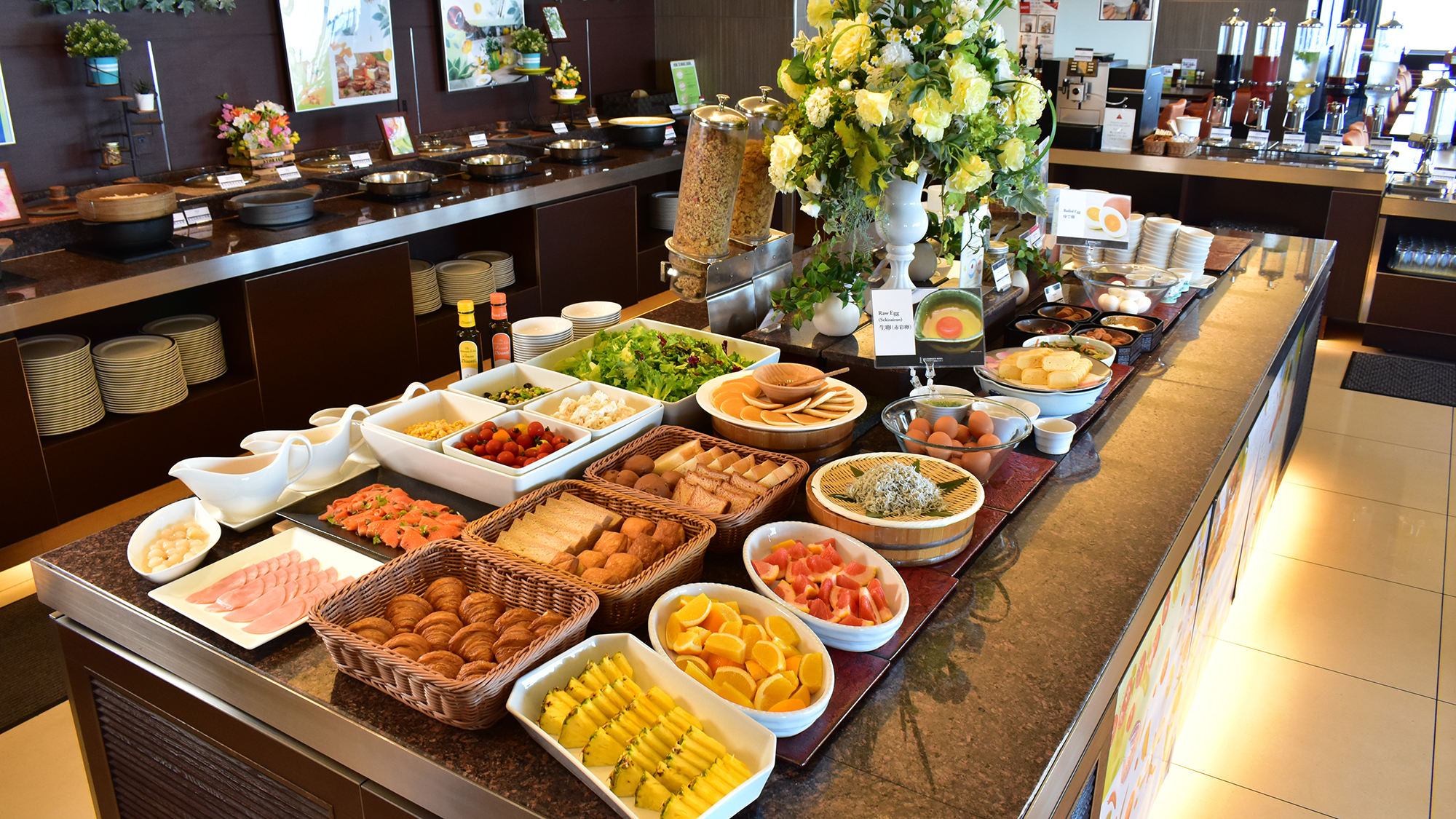 ■ご朝食 ■54階 「スターゲイト」 ■『モーニングブッフェ』
