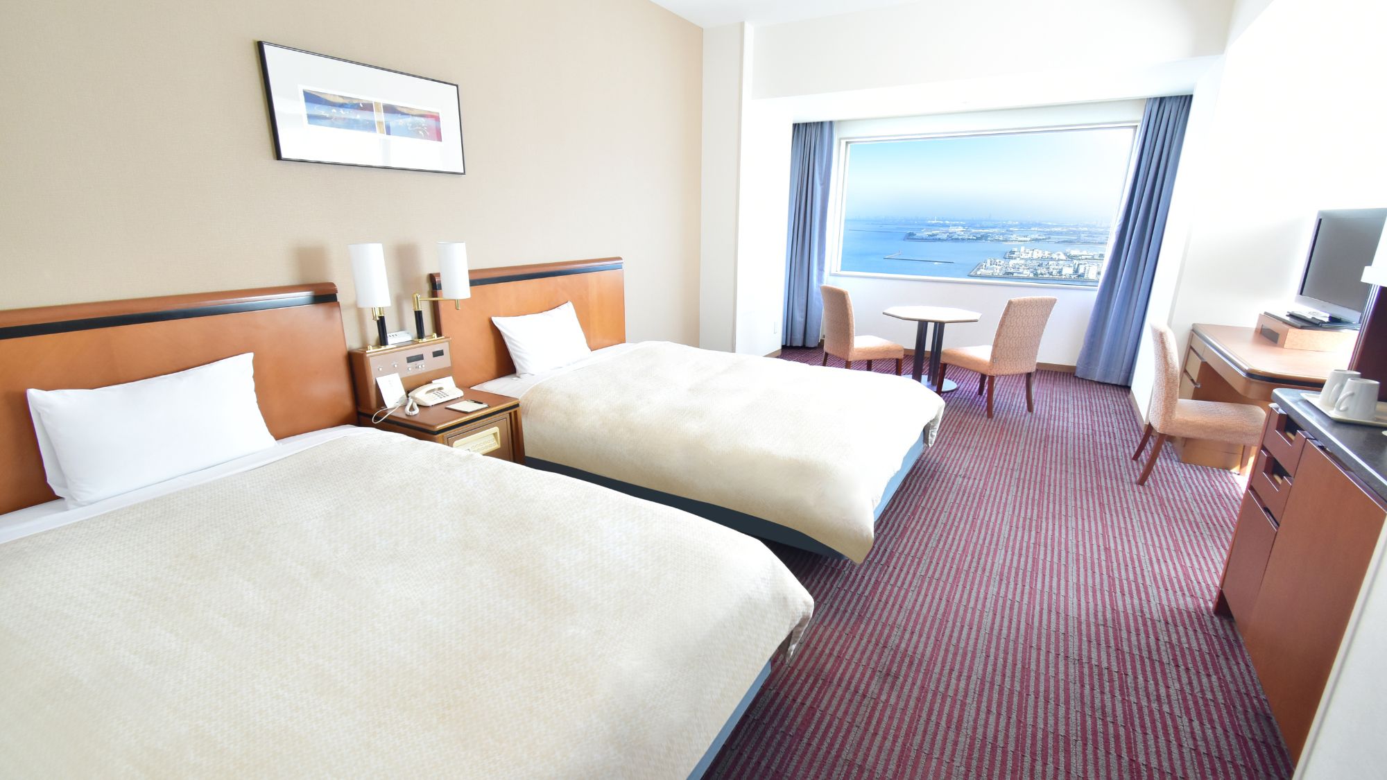 デラックスコーナーツインハイウェイビュー