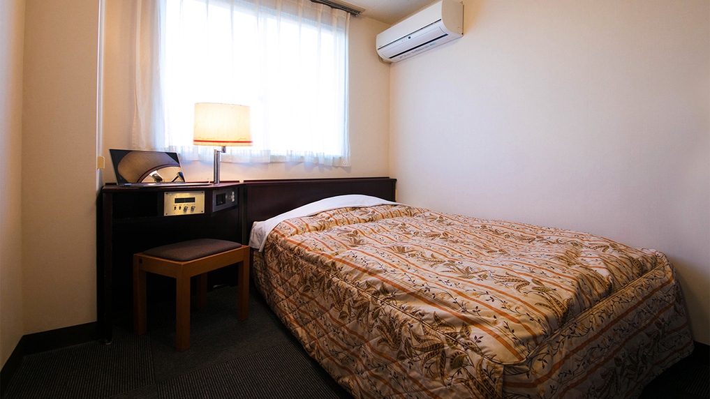 シングル【喫煙】12平米・Wi-Fi無料／冷蔵庫なし