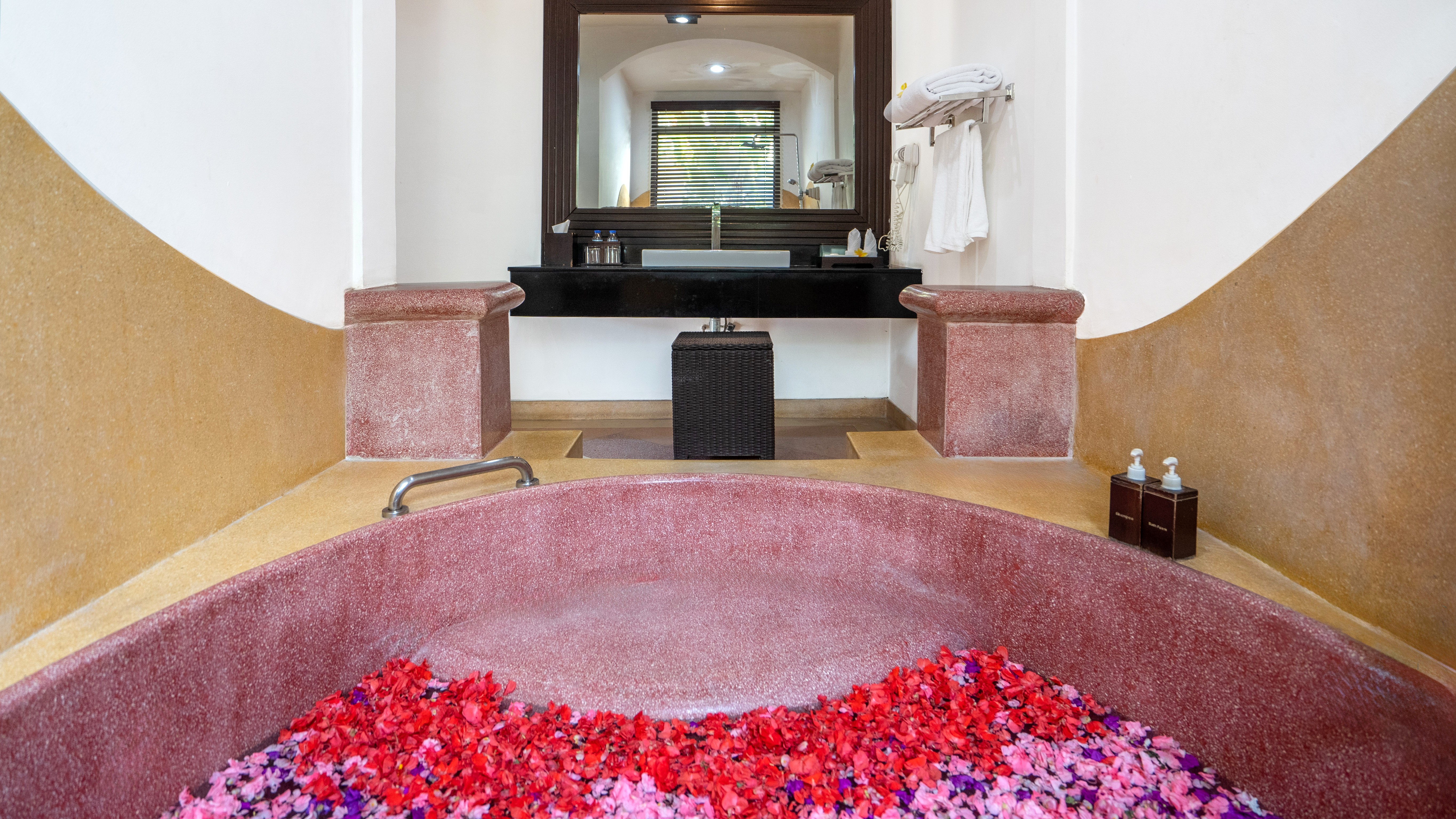 2ベッドルーム　プール　ヴィラ【318平米】バスルーム　－例