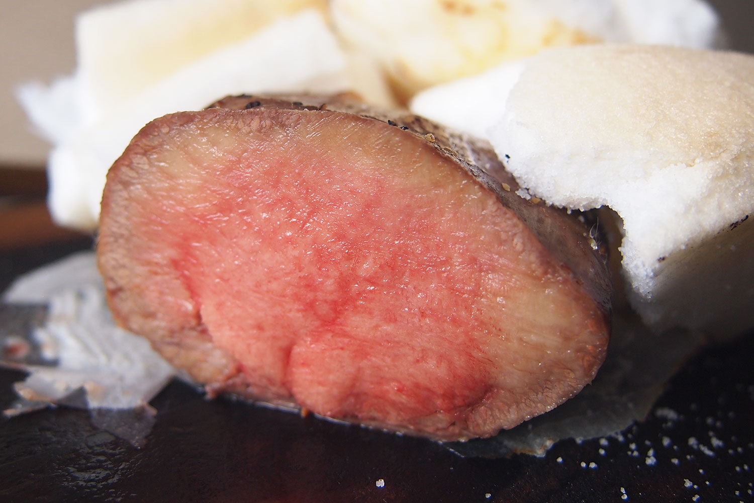 ★期間限定★牛タンかまくら＋八鹿豚しゃぶ鍋付！特選牛タンを贅沢に丸ごと塩釜焼き♪外湯＆貸切風呂が無料