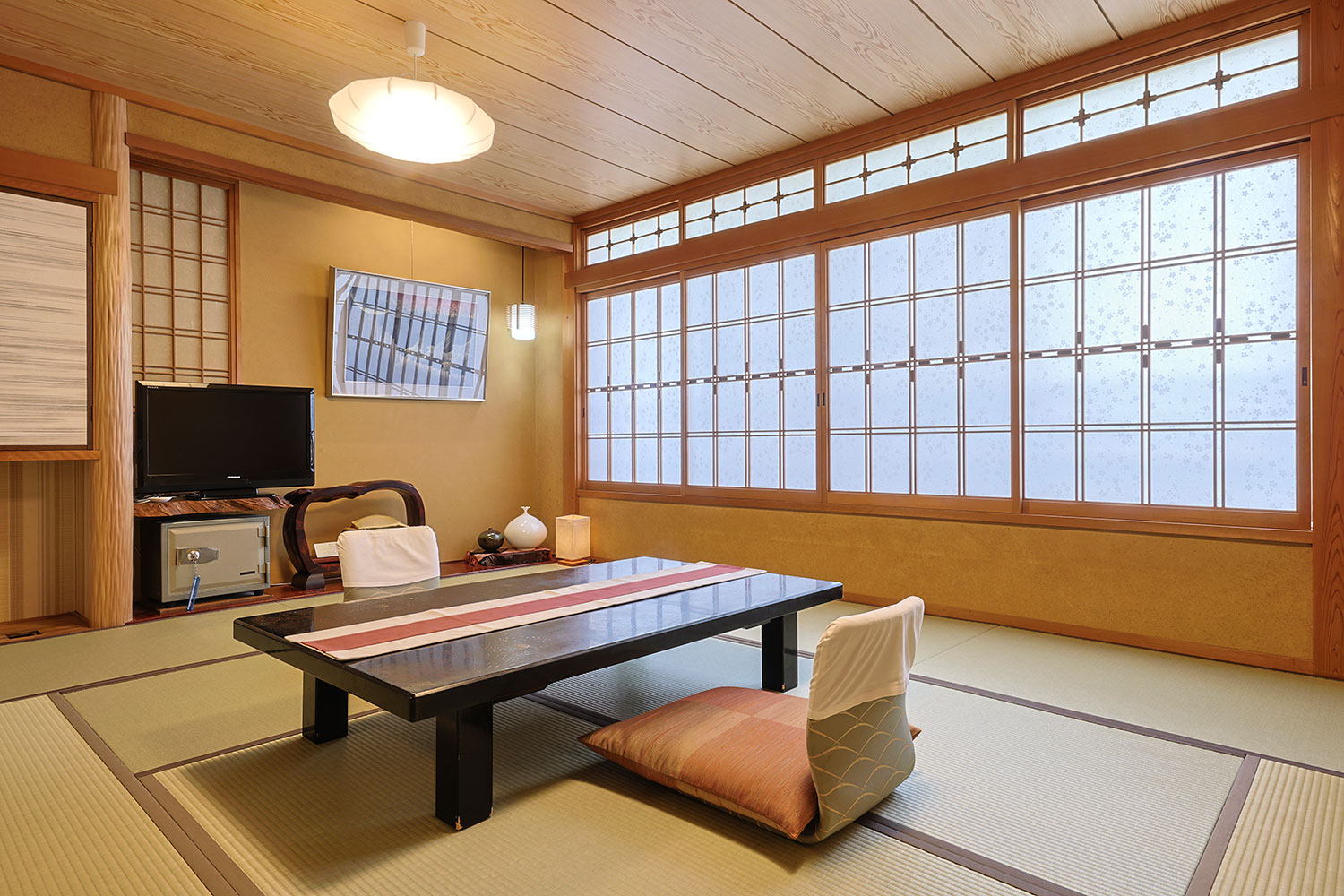 鶴喜／客室一例