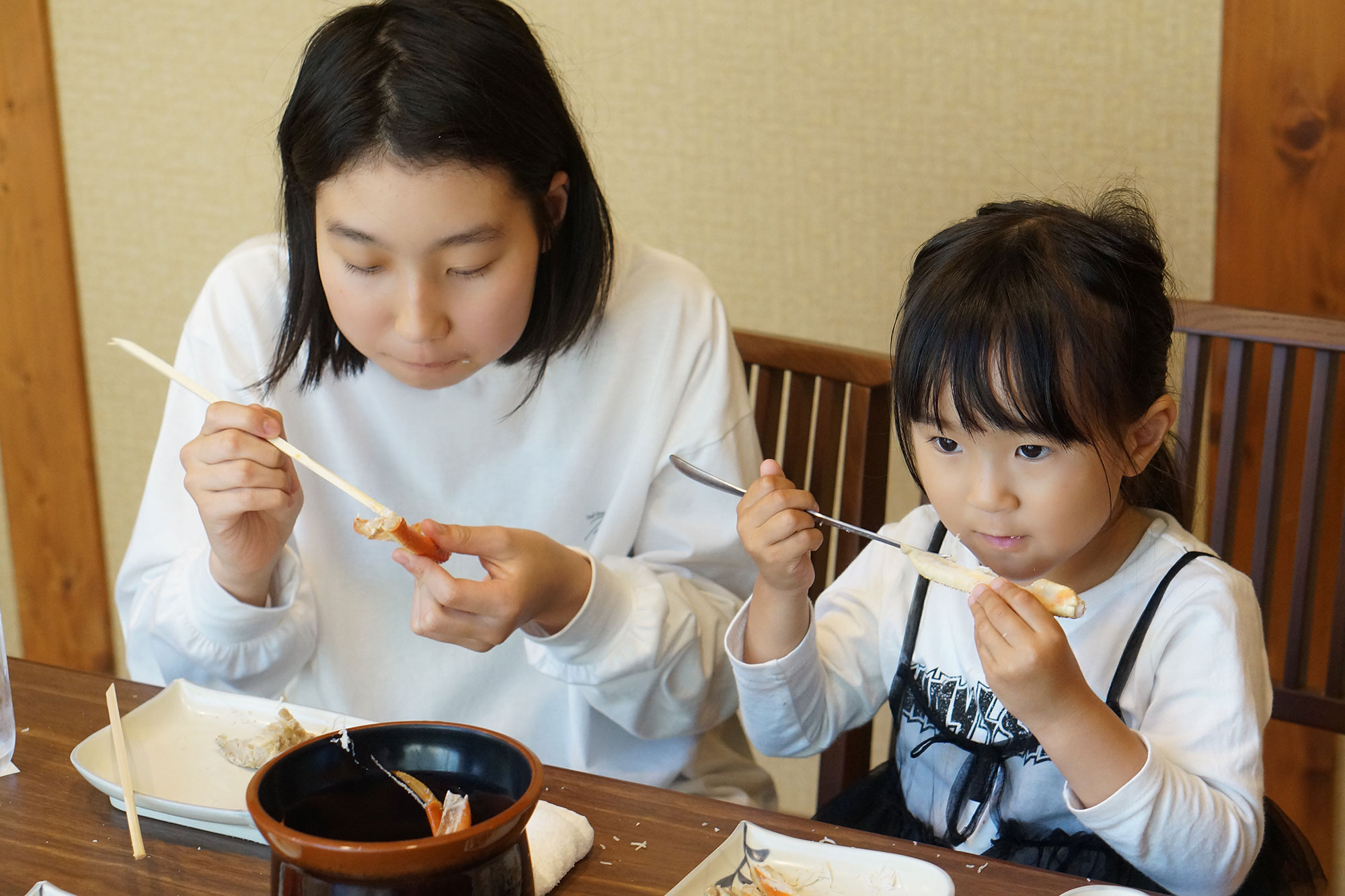 やなぎ荘名物「かにかまくら」は、大人も子供も黙々と食べてしまいます。