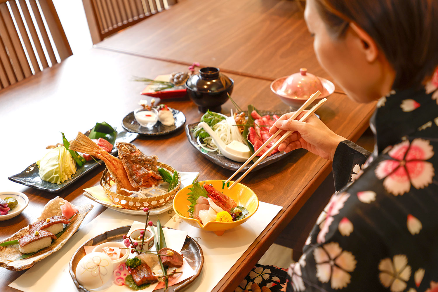 お食事処でごゆっくりお召し上がりください。