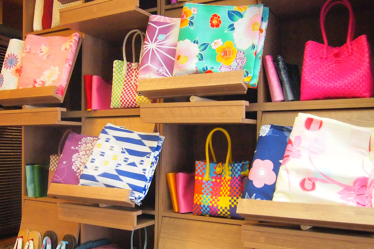 色とりどりの浴衣をご用意しています♪
