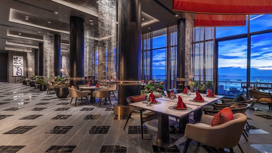 「Y&iacute;tong」中華料理レストラン＆スカイ・バー