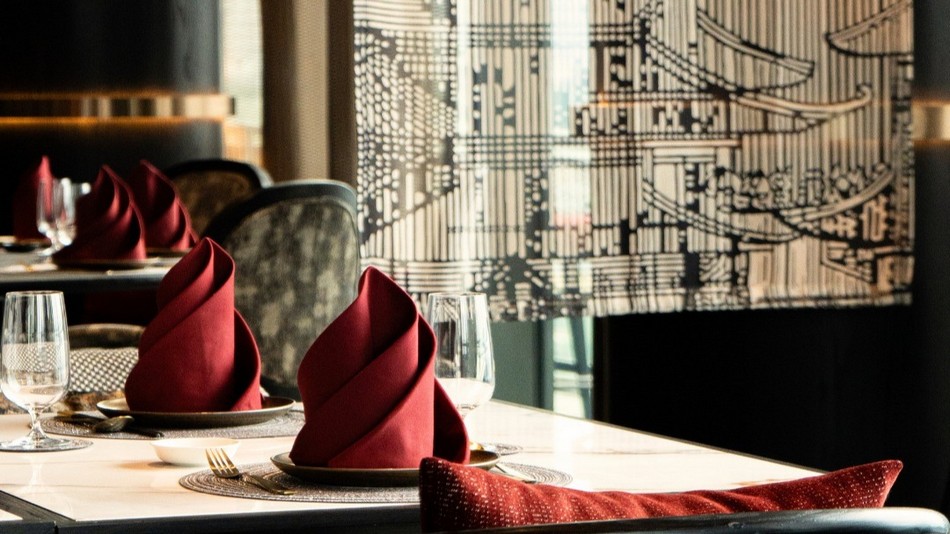 「Y&iacute;tong」中華料理レストラン＆スカイ・バー