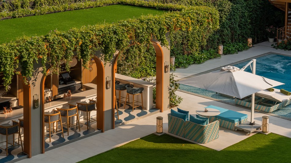 「Lula」プール・バー