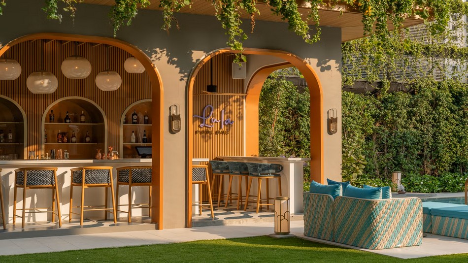 「Lula」プール・バー