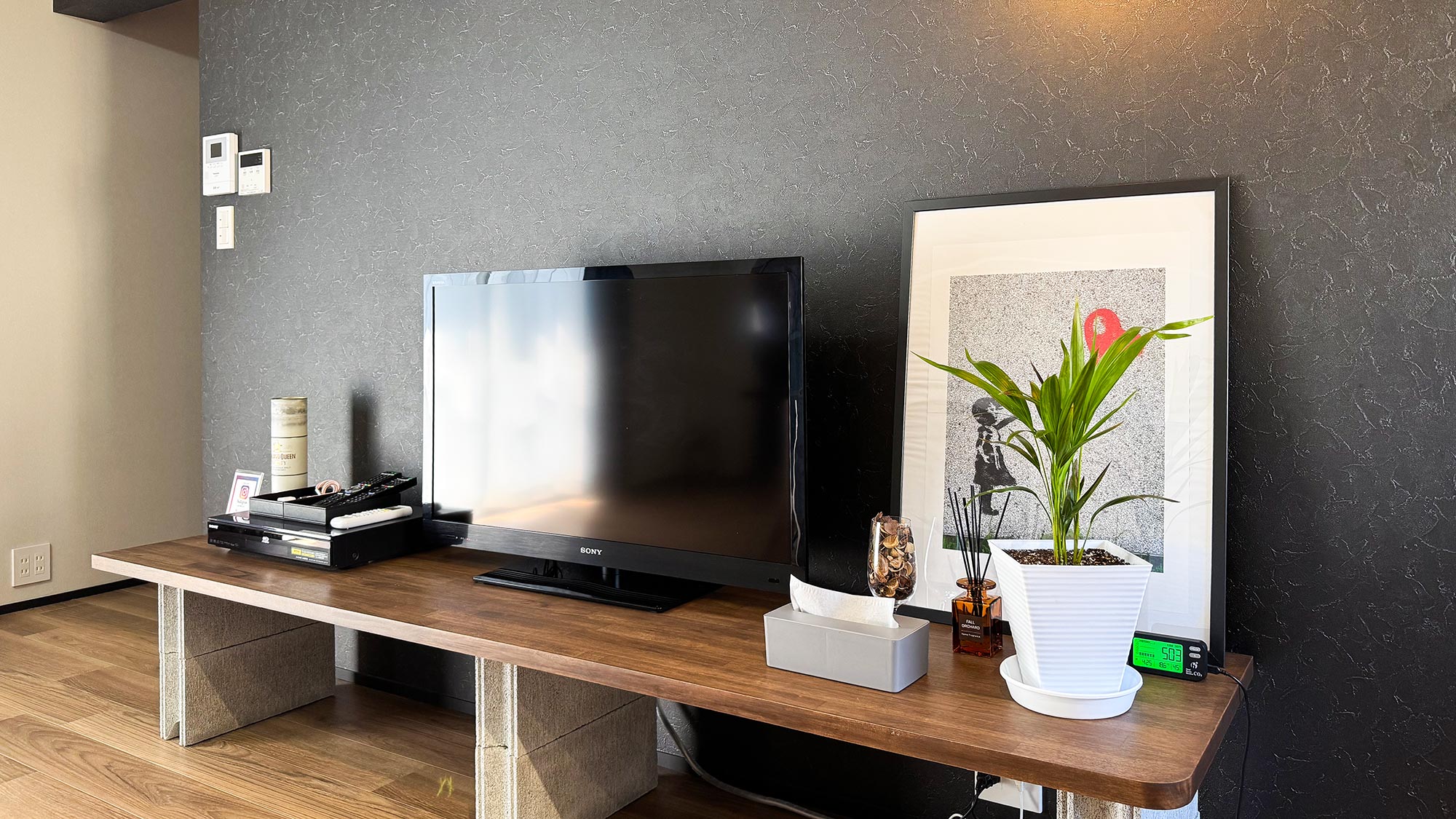 ・【ダイニングルーム】ブルーレイプレイヤーがございます。お連れ様とお好きな映画をご覧いただけます