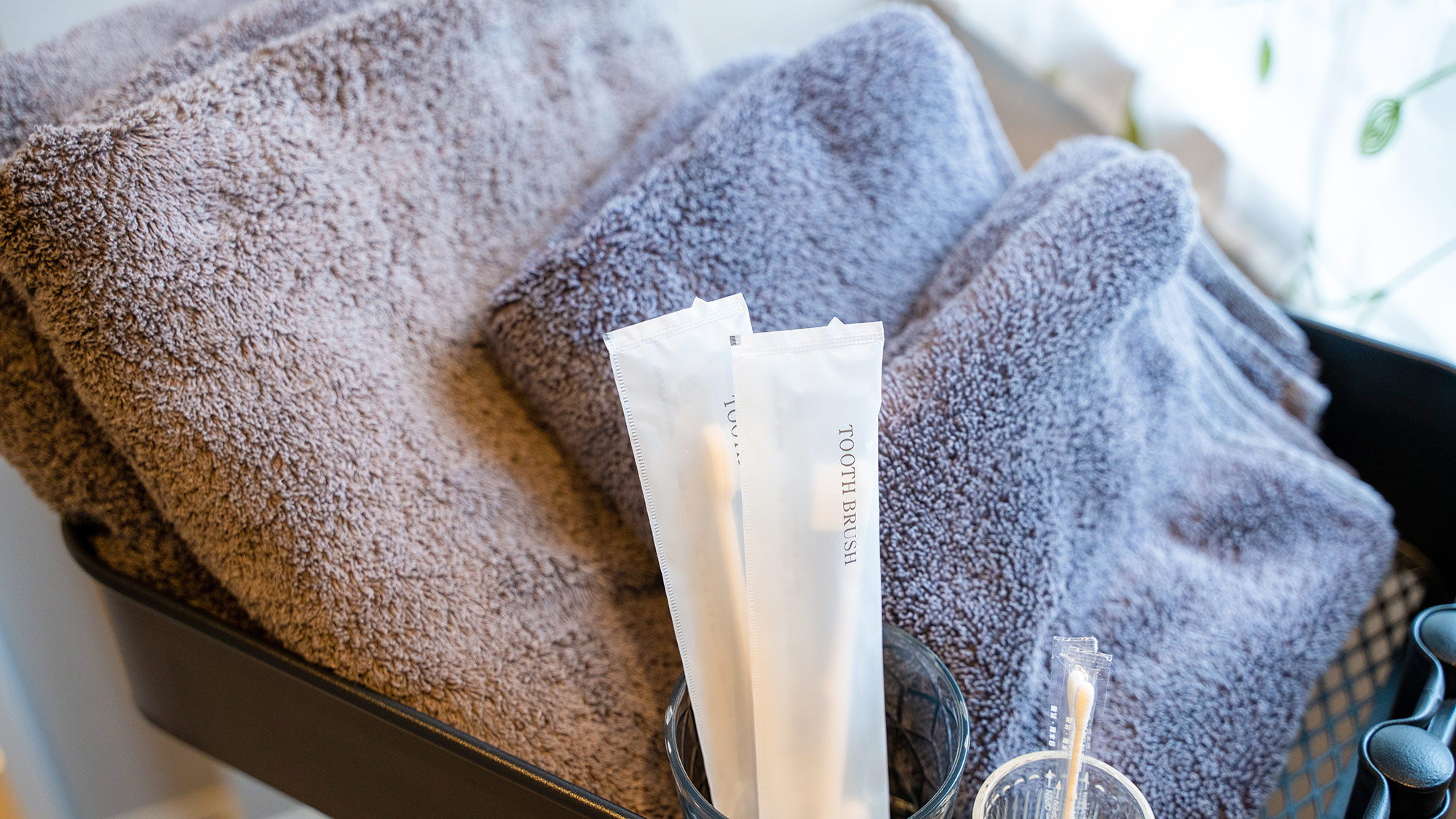 ・【アメニティ】バスタオル、フェイスタオル、歯磨きセット、綿棒をご用意しております