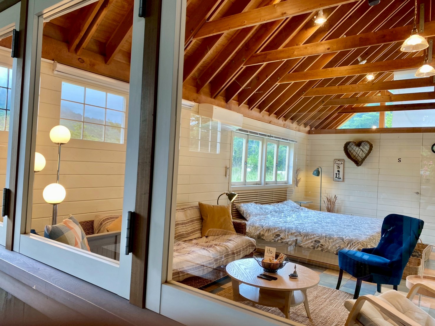 Montana：リビング