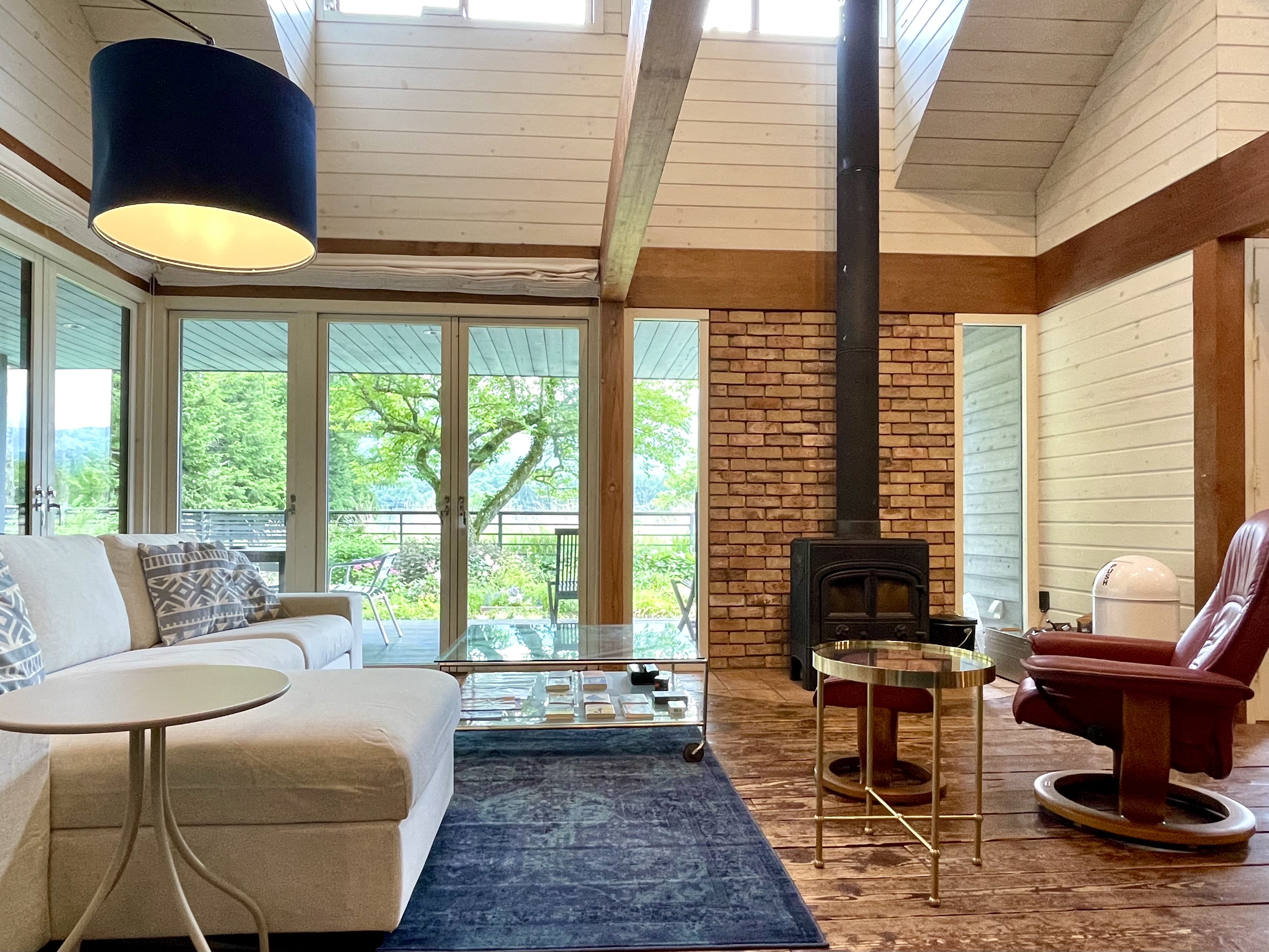 Corvette：リビング・薪ストーブ