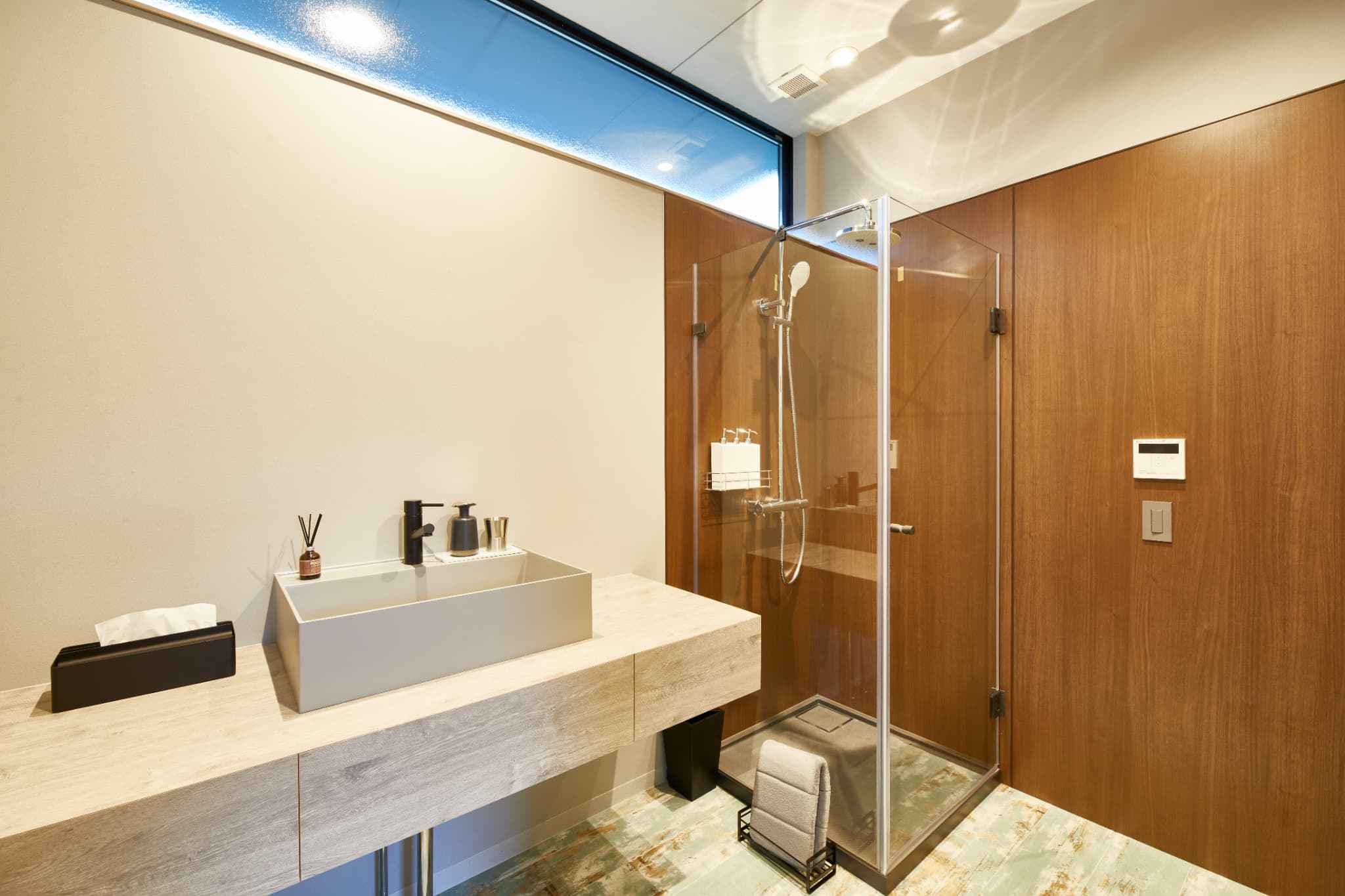 シャワールーム（ベッドルーム）