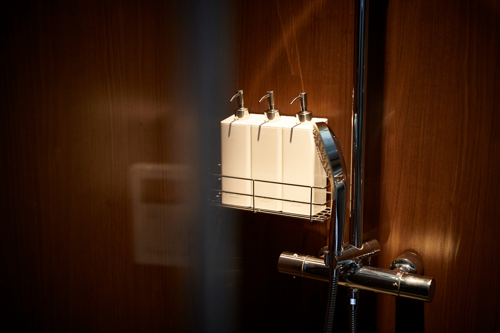 シャワールーム（ベッドルーム）