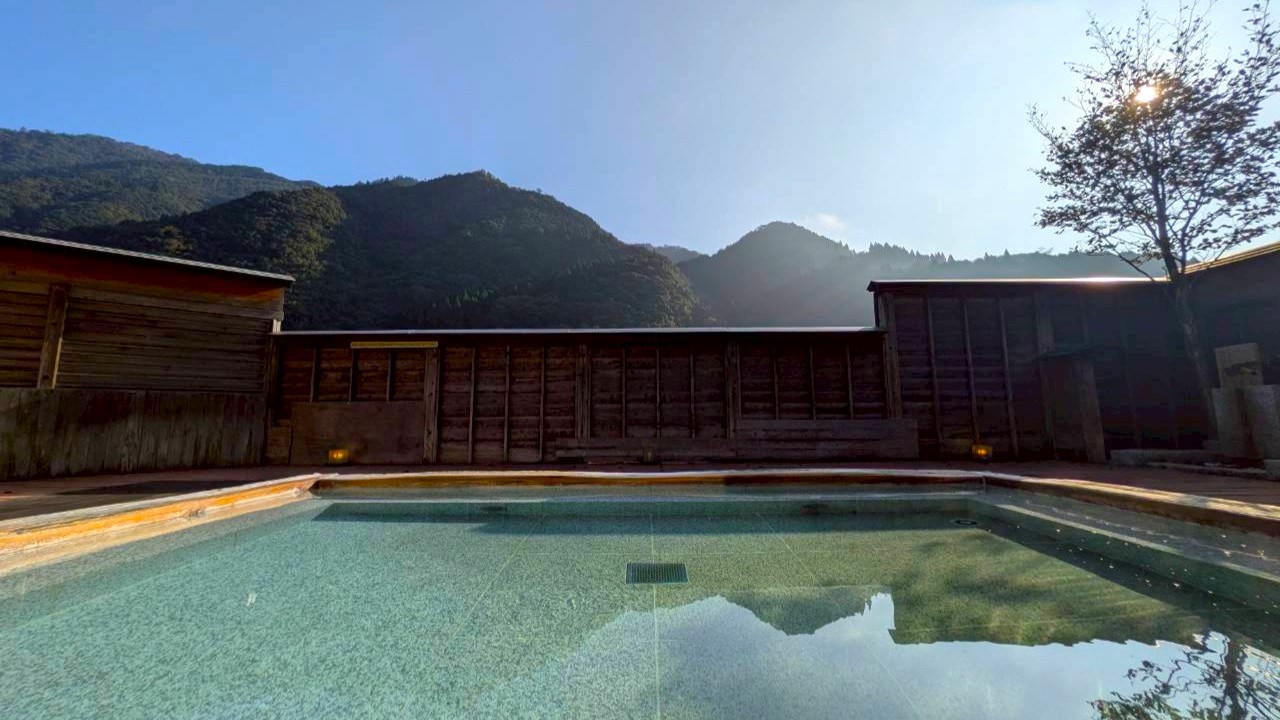 【初めての村旅＊2食付】『化粧水』のような「とろ〜り温泉」にびっくり！食事は西米良の郷土料理を満喫♪