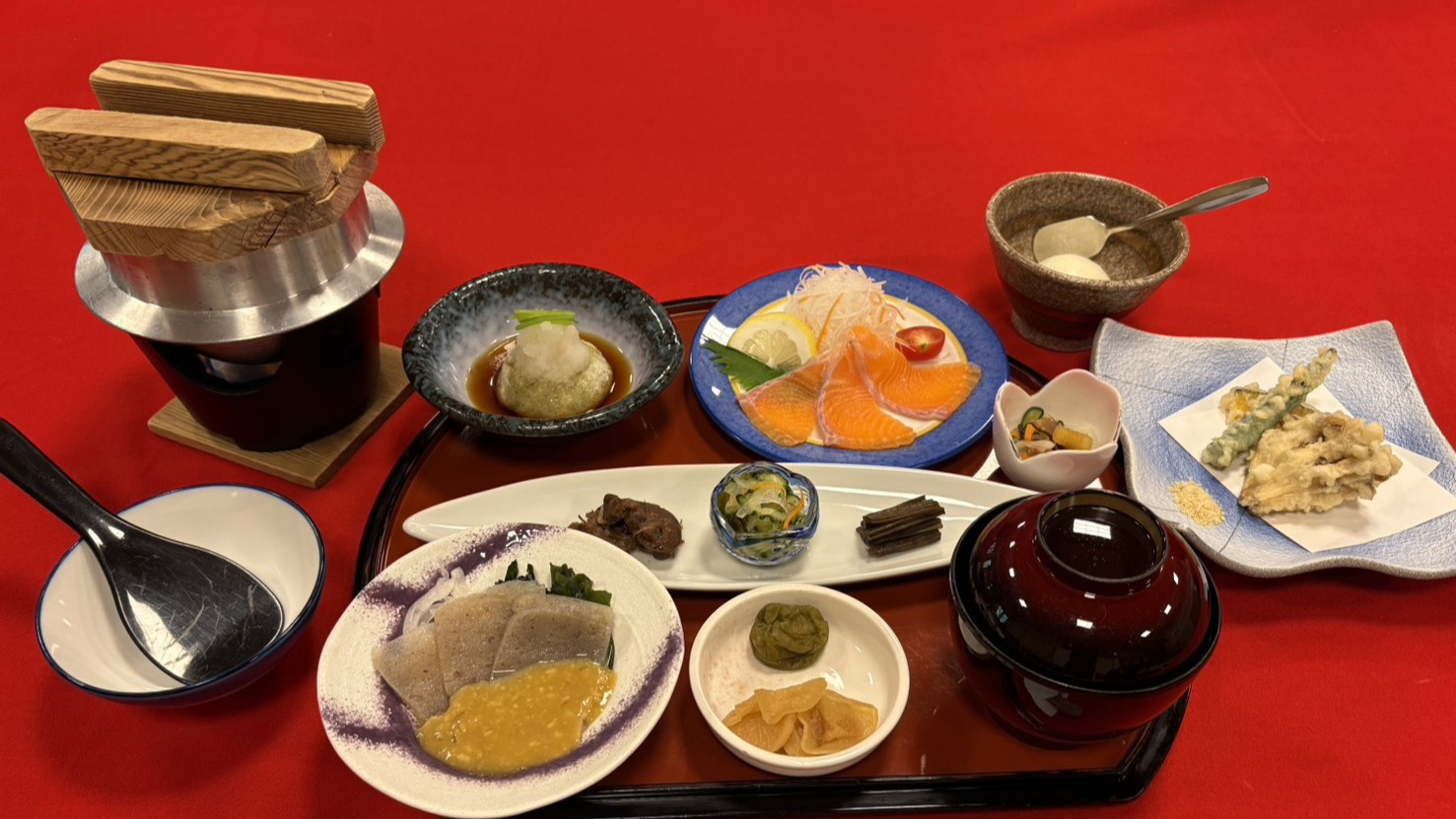 【米良三山＊登山旅＊夕食付】夕食は西米良の郷土料理を満喫♪翌朝は「朝食なし」で早朝から登山へGO！