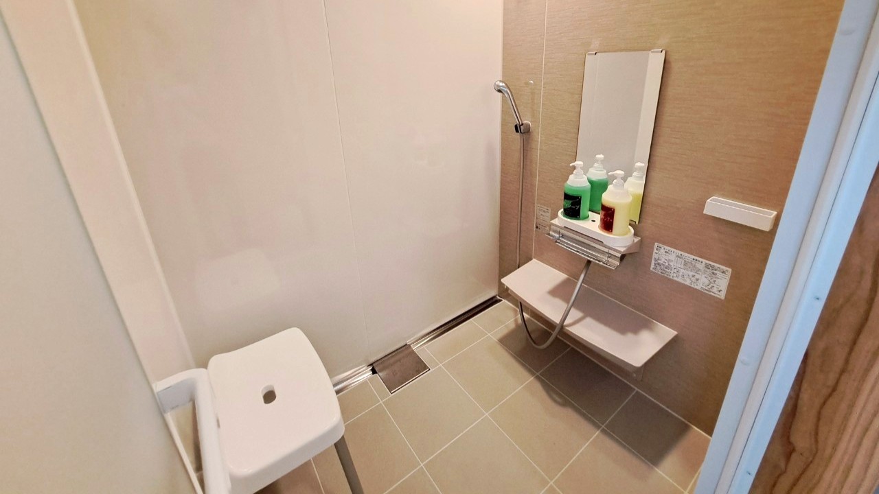 【宿泊棟＊共用部】シャワールーム