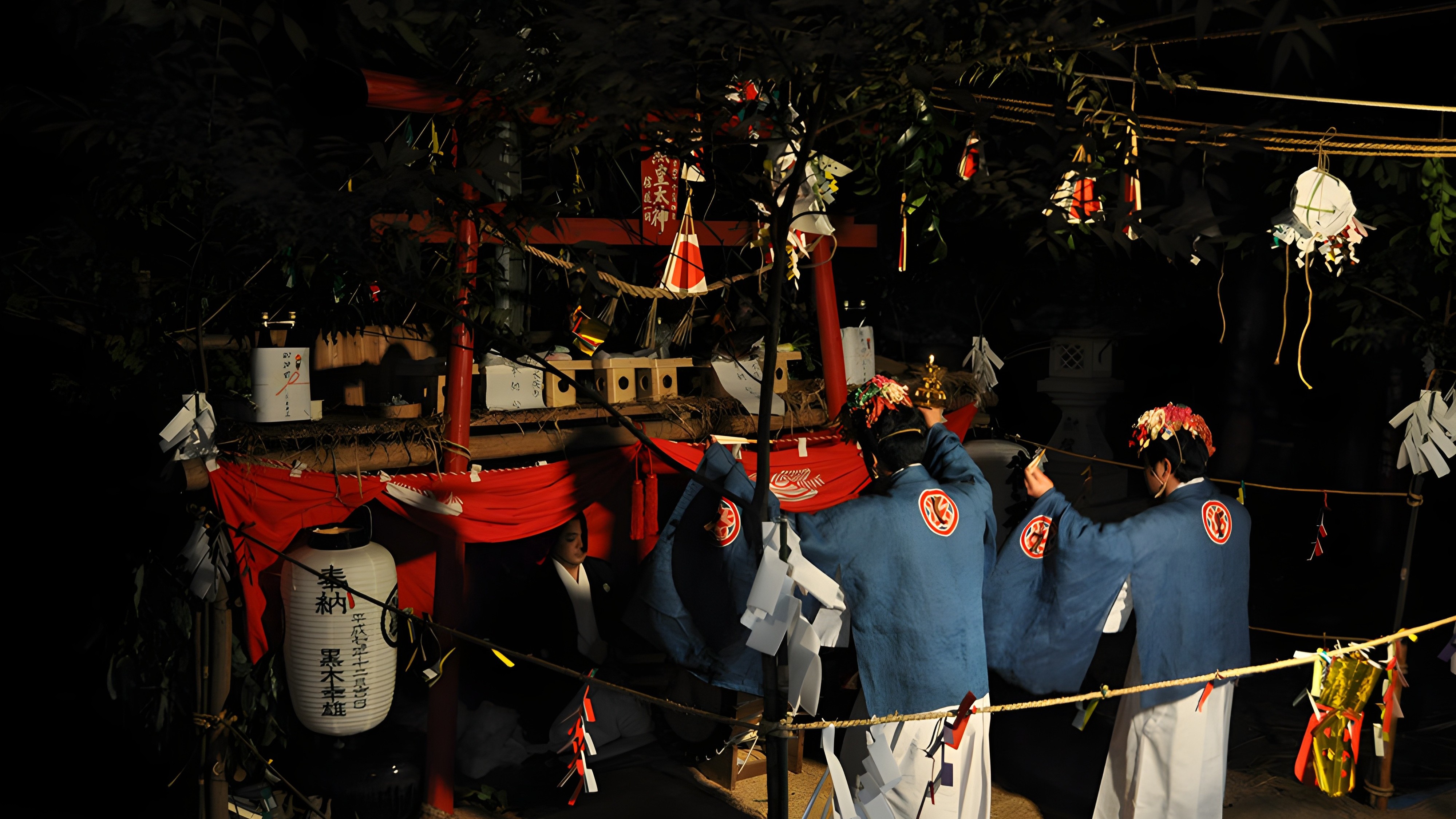 【狭上稲荷神社】毎年12月第1土曜日には例大祭が行われ、県内外から参拝客が訪れます。