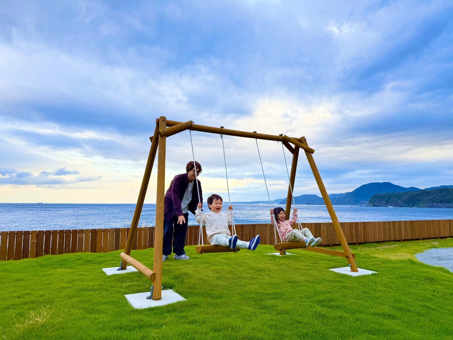 ファミリー応援！小学生まで半額＆大人15％OFF｜海を望む絶景テラス×1棟貸ヴィラ