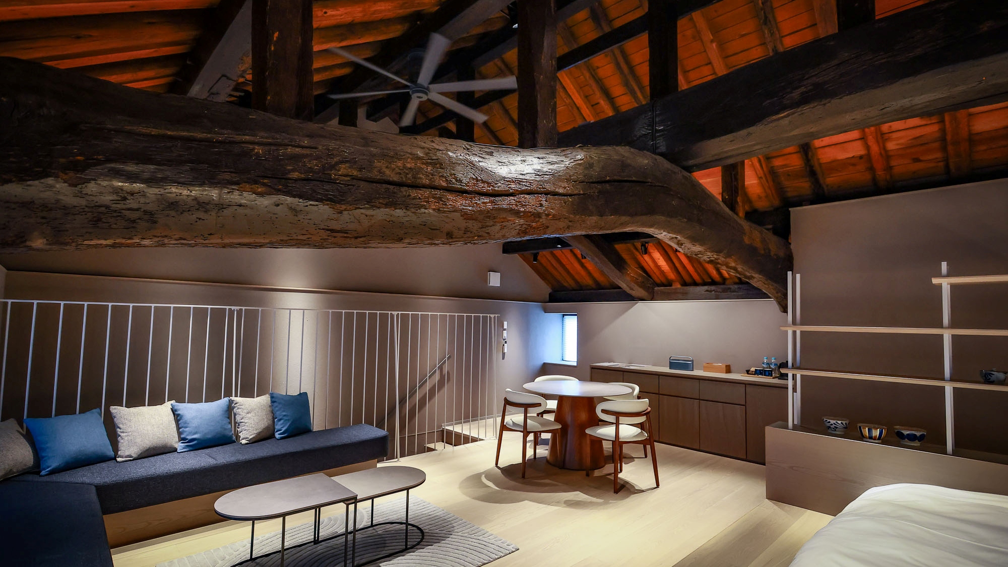 海 ー ２階寝室