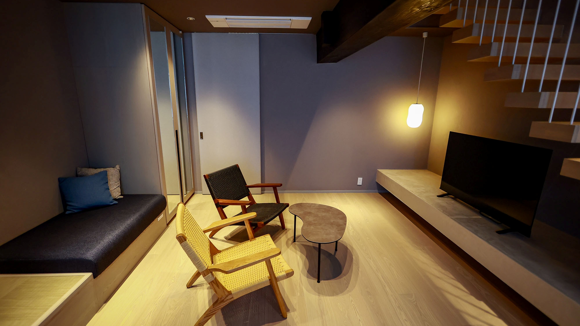 山 ー １階リビング