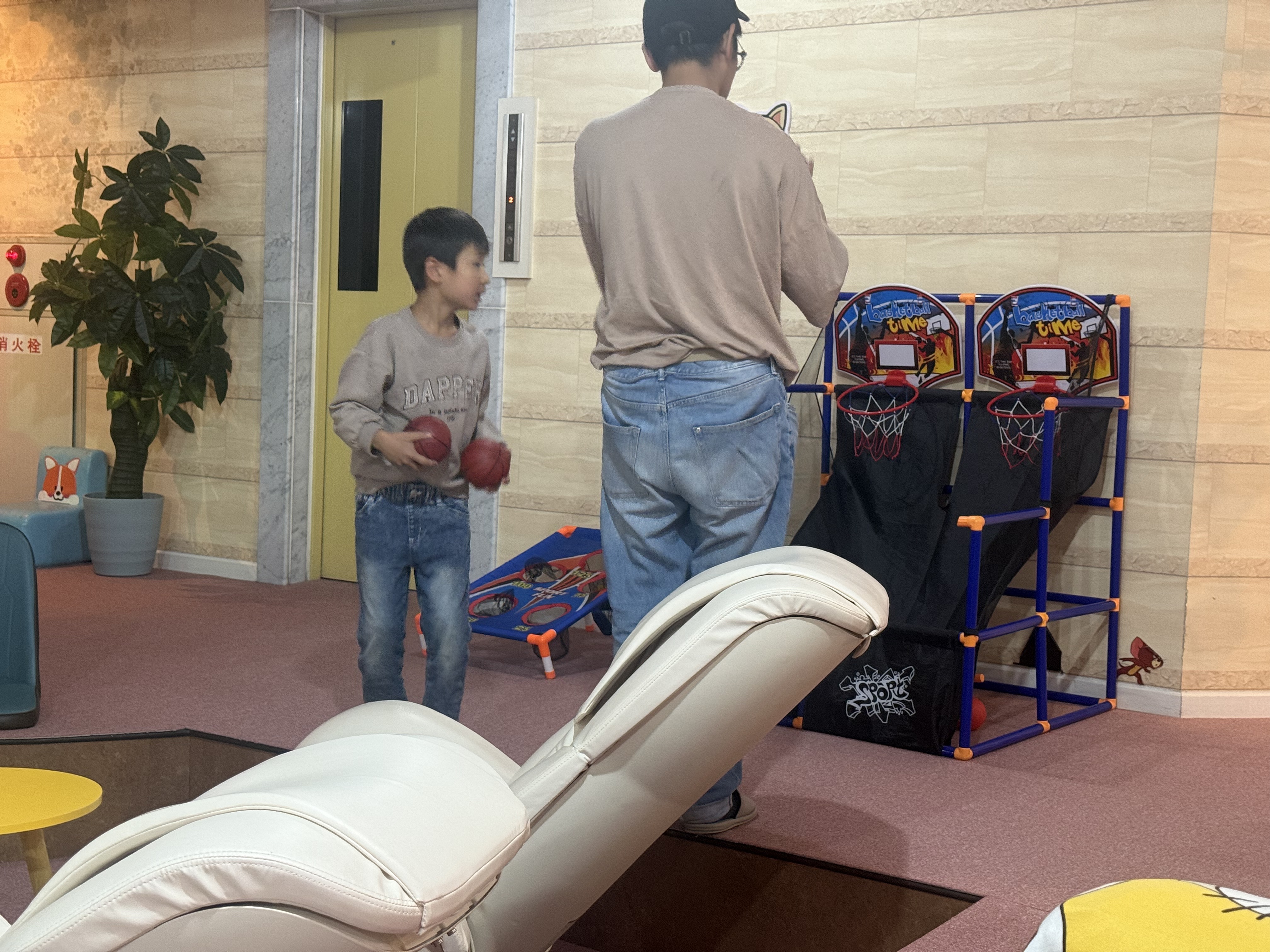 ボール投げゲーム