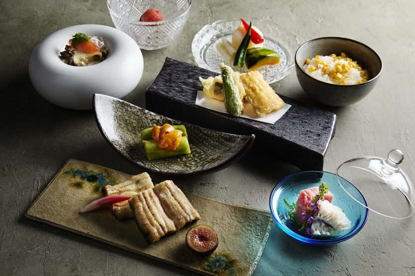 ＜ぐるぐる展チケット＆ディナー付き＞ 夏のステイケーション