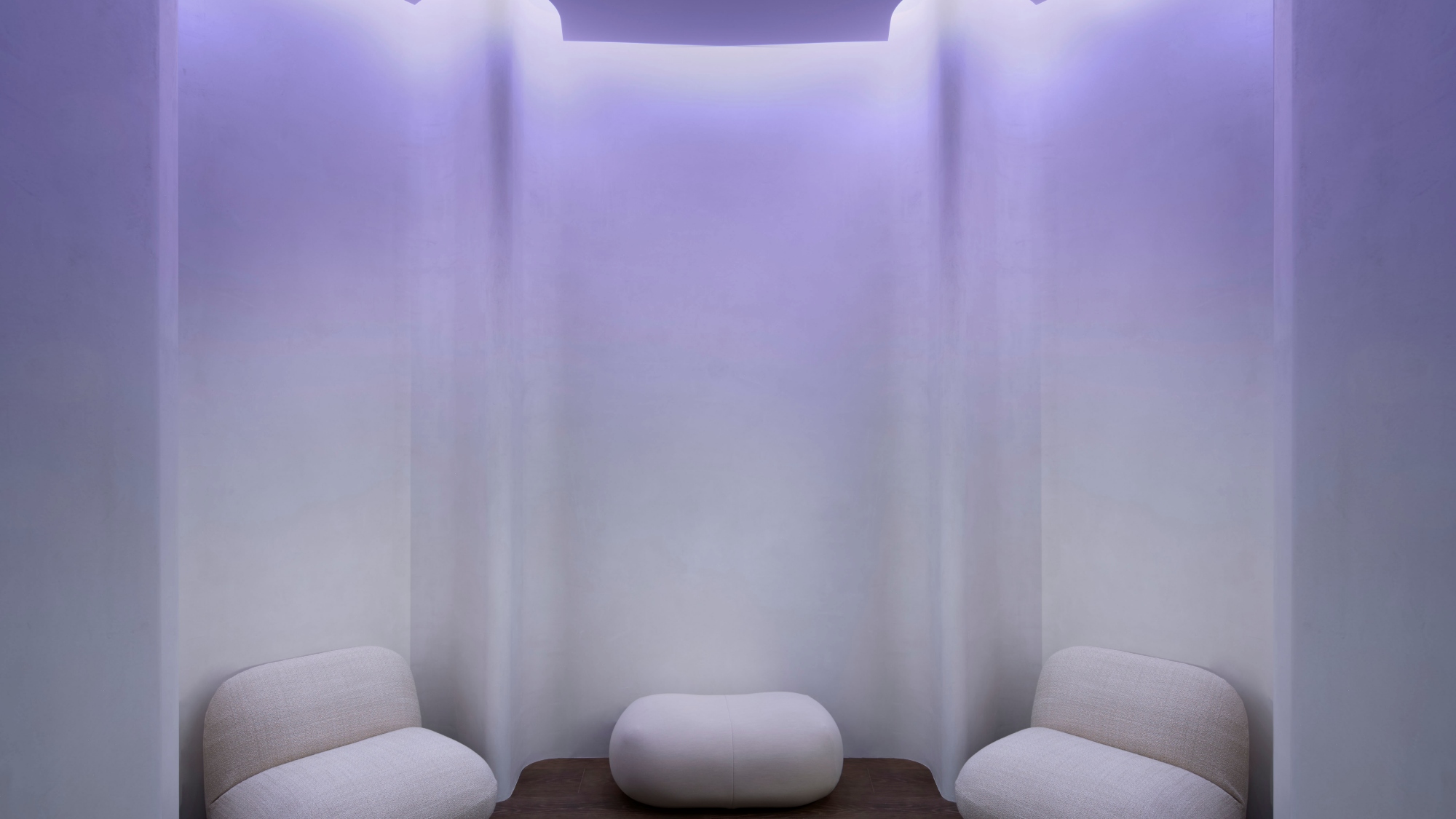 【セリーンスペース】&ldquo;マインドフルネス&rdquo;を体現した 色、音楽、香りが織りなす心安らぐ空間。