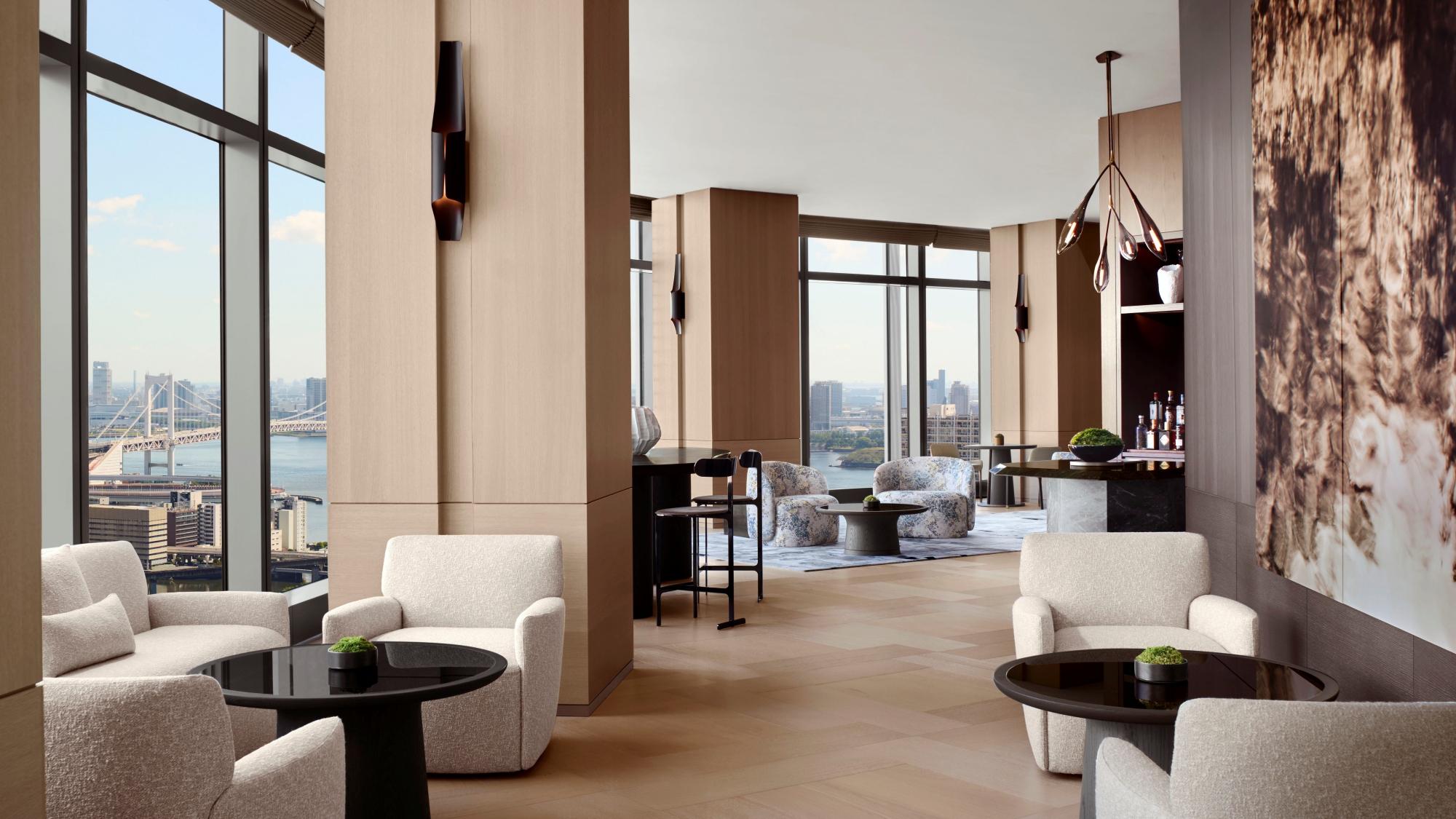 【Executive Lounge】静寂と上質が交差する空間で、特別なお客様に特別な体験を。