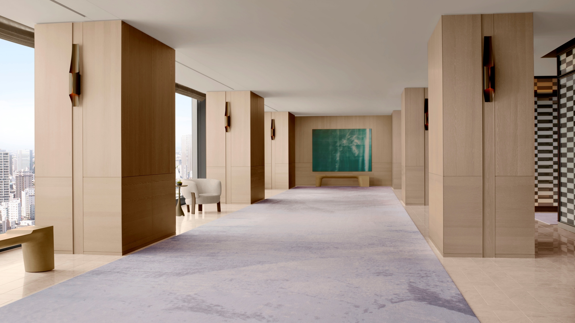 【28階ホワイエ】開放感に満ちた待合室でごゆっくりとお寛ぎいただけます。